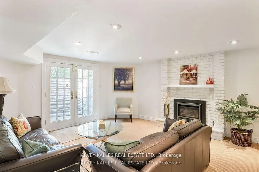 Photo 22 of 52 Berkindale Drive, North York, St. Andrew-Windfields — HOMEH