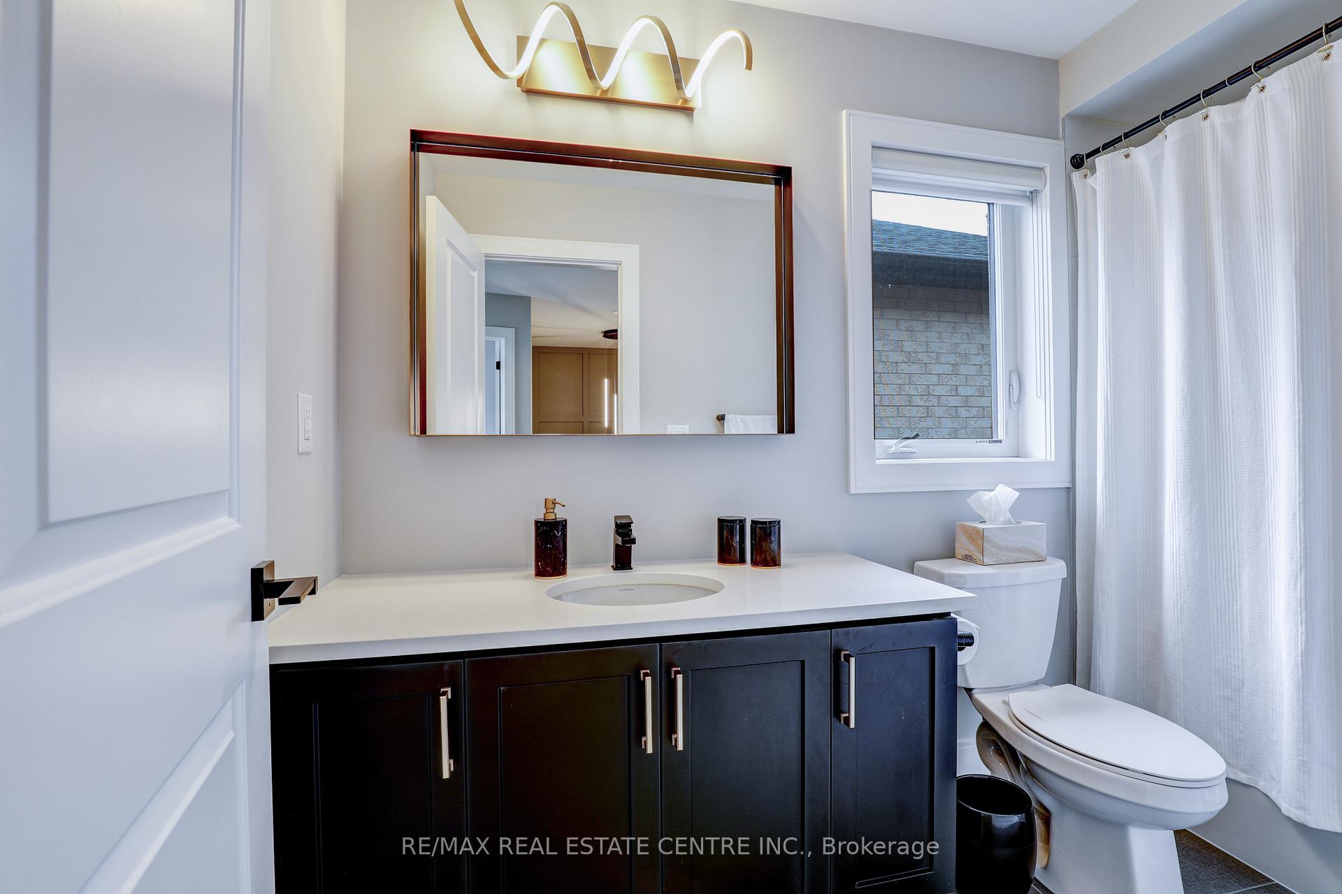 Photo 18 of 1004 Kingpeak Crescent, Pickering, Rural Pickering — HOMEH