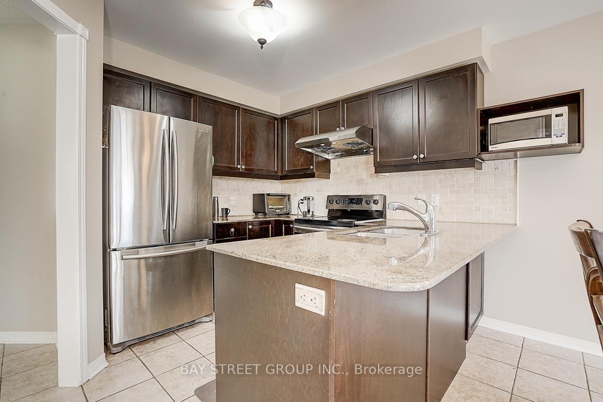 Photo 6 of 1322 Whitelaw Avenue, Oshawa, Pinecrest — HOMEH