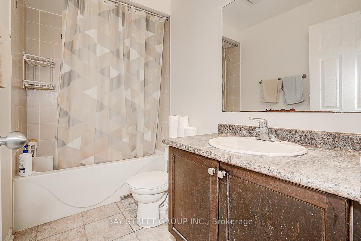 Photo 19 of 1322 Whitelaw Avenue, Oshawa, Pinecrest — HOMEH