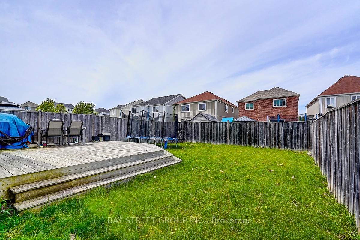 Photo 20 of 1322 Whitelaw Avenue, Oshawa, Pinecrest — HOMEH