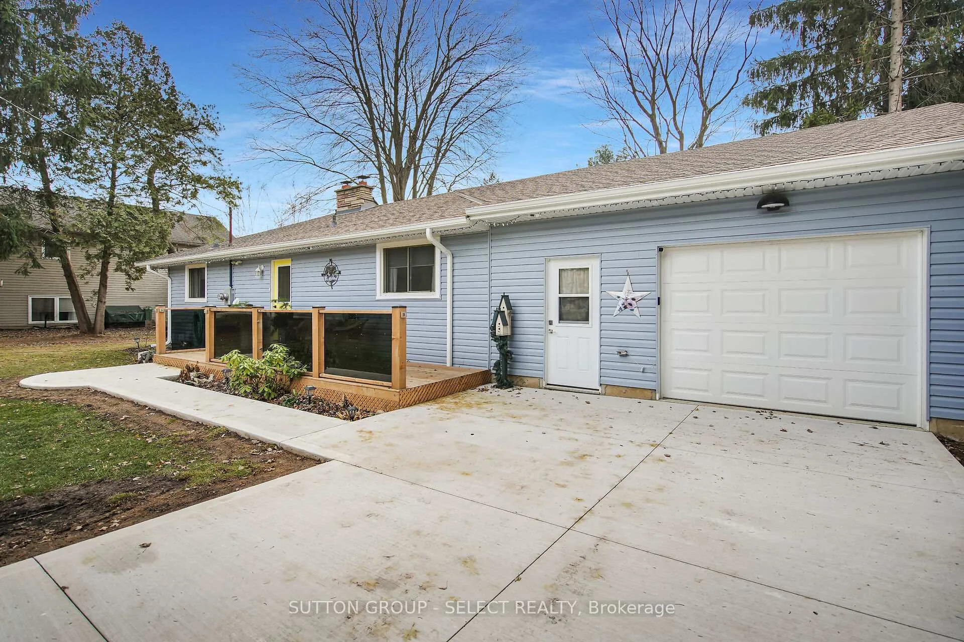 Photo 6 of 21069 Riverview Drive, Thames Centre, Rural Thames Centre — HOMEH