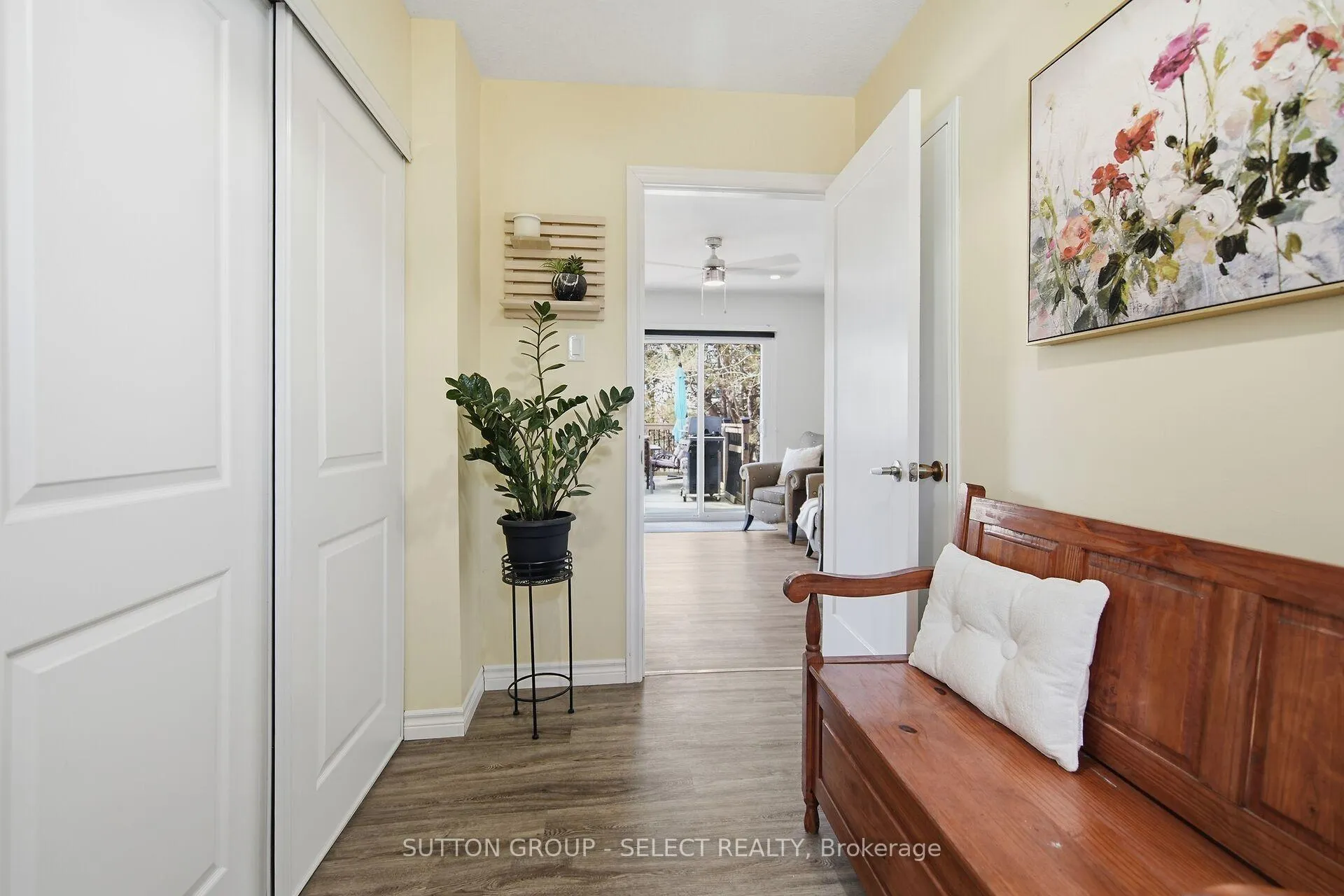Photo 9 of 21069 Riverview Drive, Thames Centre, Rural Thames Centre — HOMEH