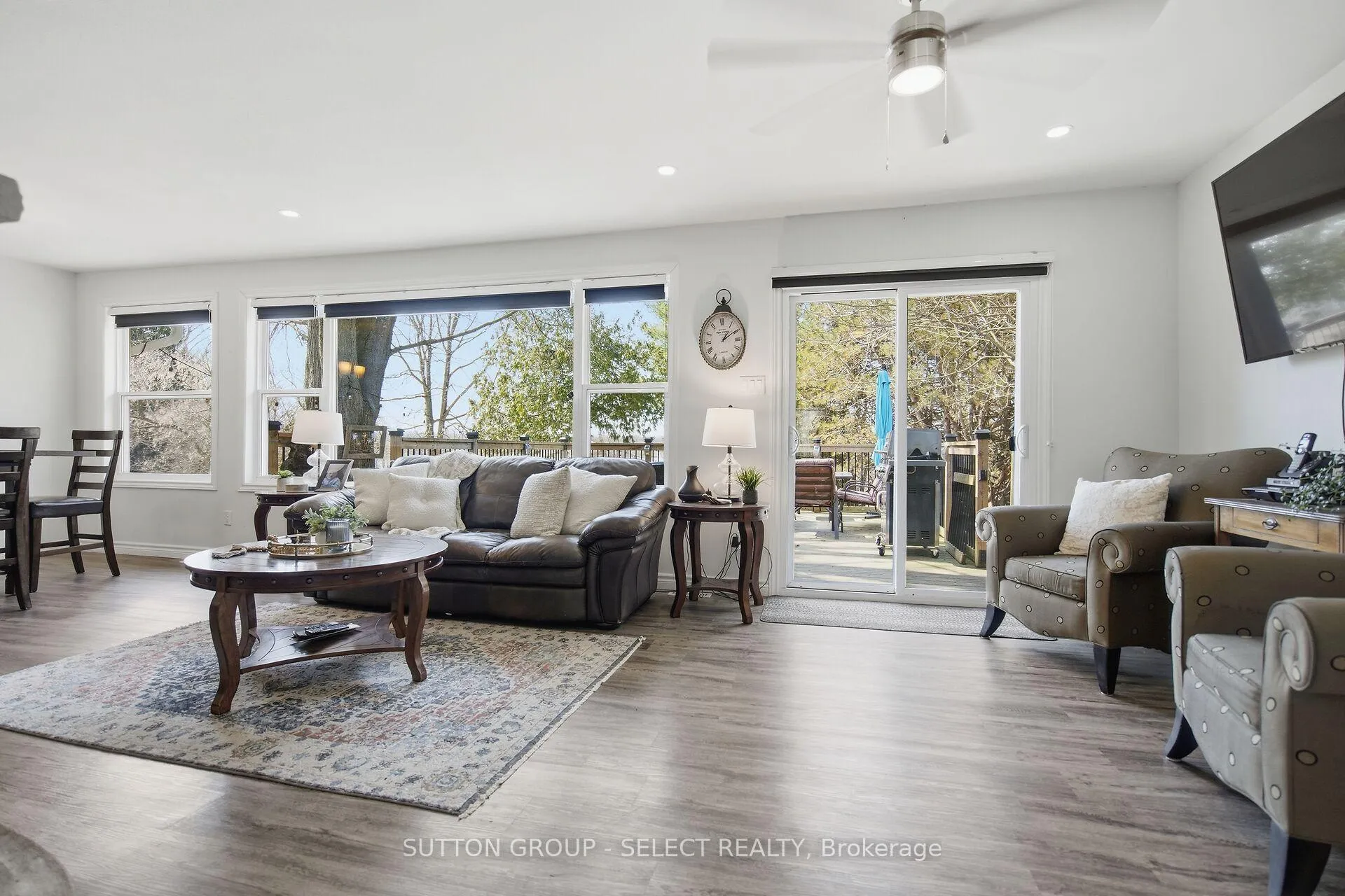 Photo 10 of 21069 Riverview Drive, Thames Centre, Rural Thames Centre — HOMEH