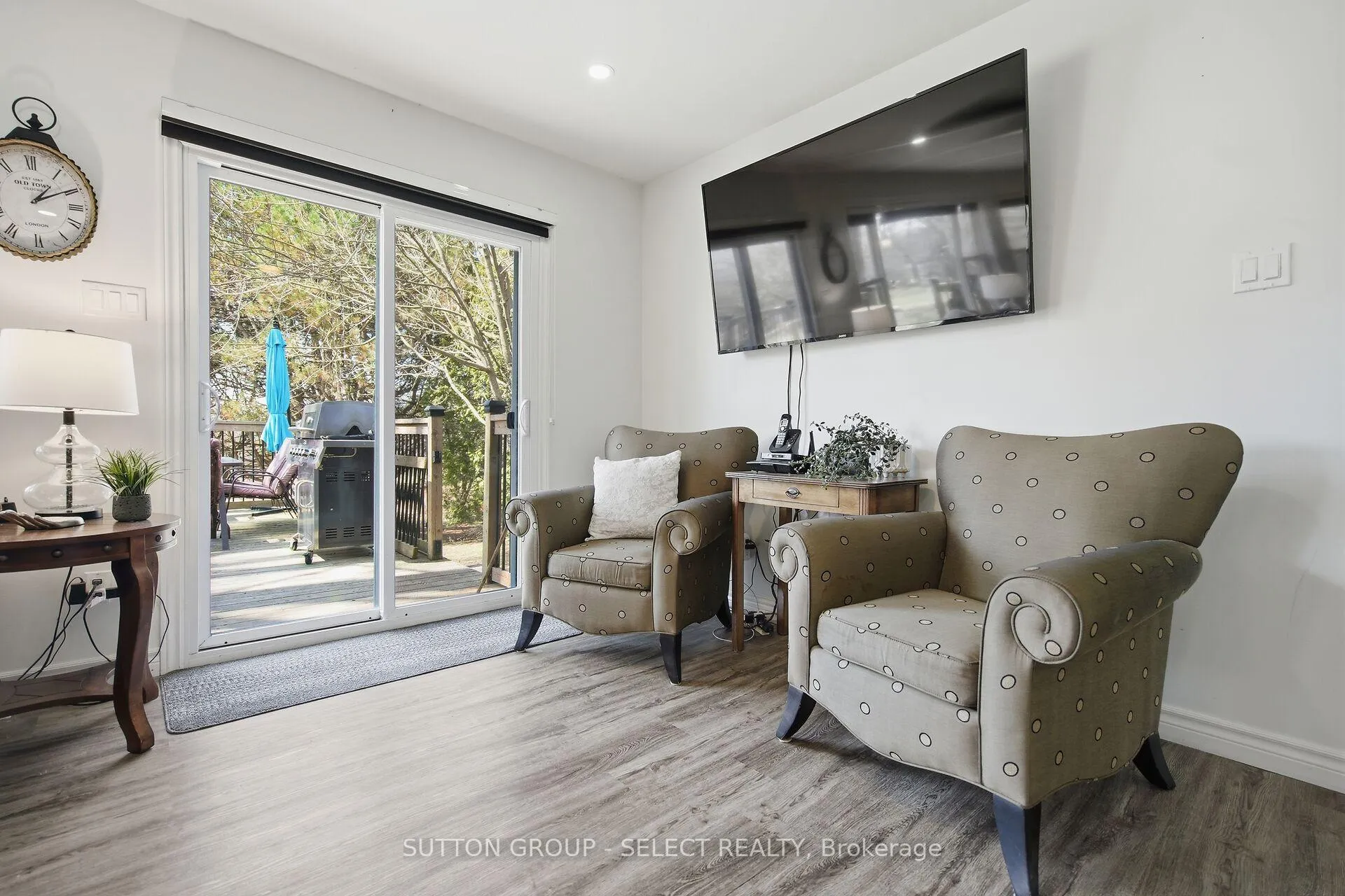 Photo 11 of 21069 Riverview Drive, Thames Centre, Rural Thames Centre — HOMEH