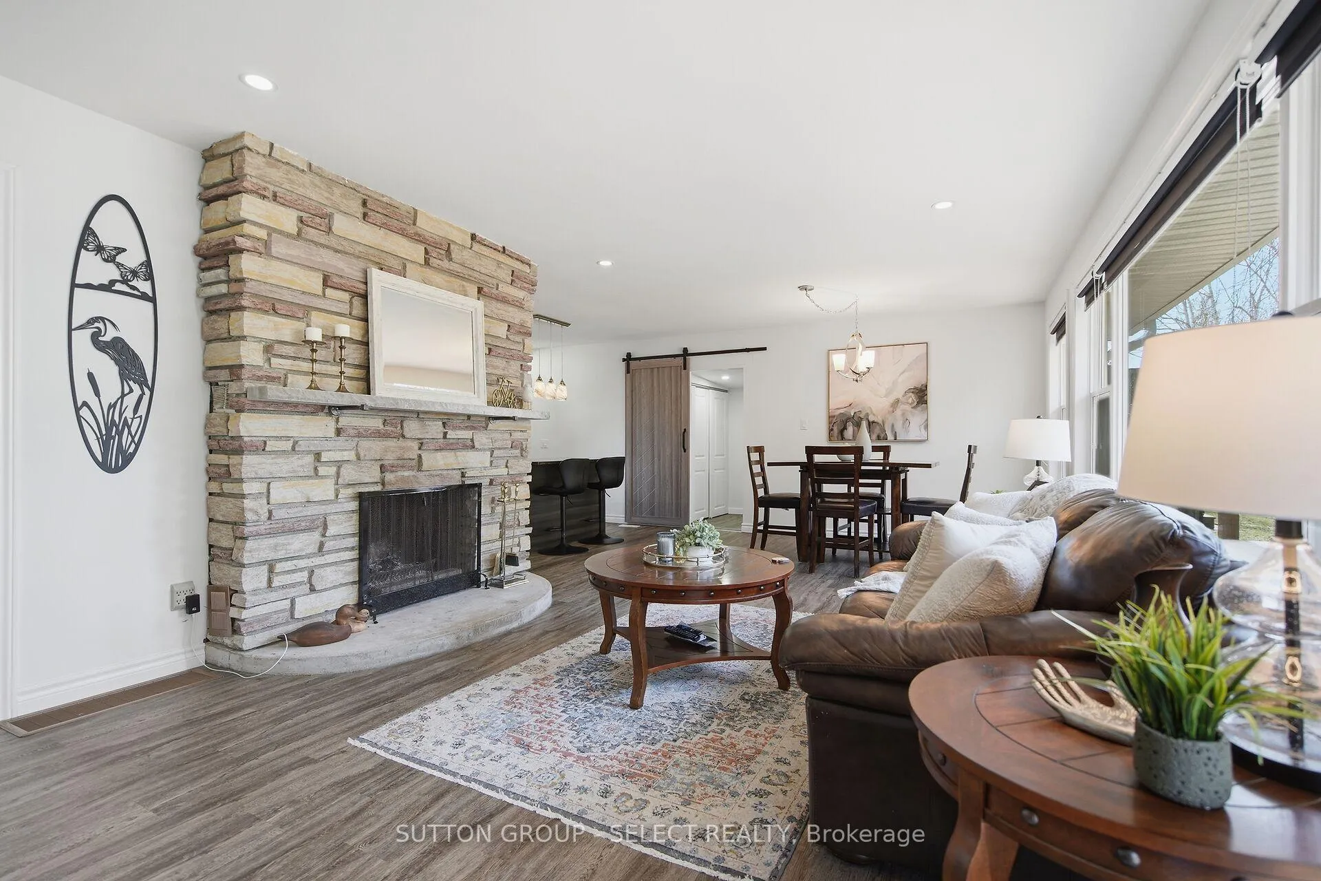 Photo 13 of 21069 Riverview Drive, Thames Centre, Rural Thames Centre — HOMEH