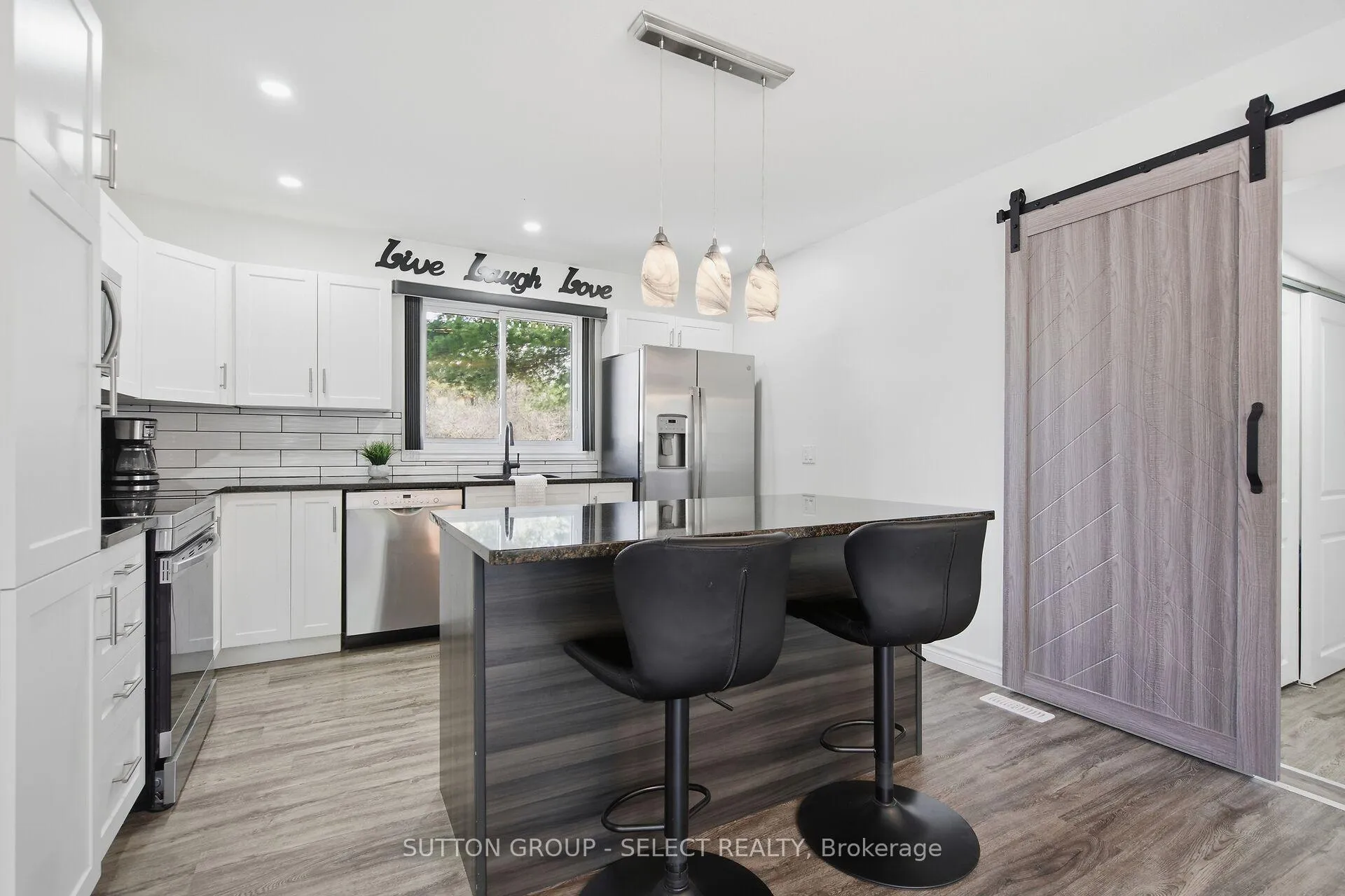 Photo 17 of 21069 Riverview Drive, Thames Centre, Rural Thames Centre — HOMEH