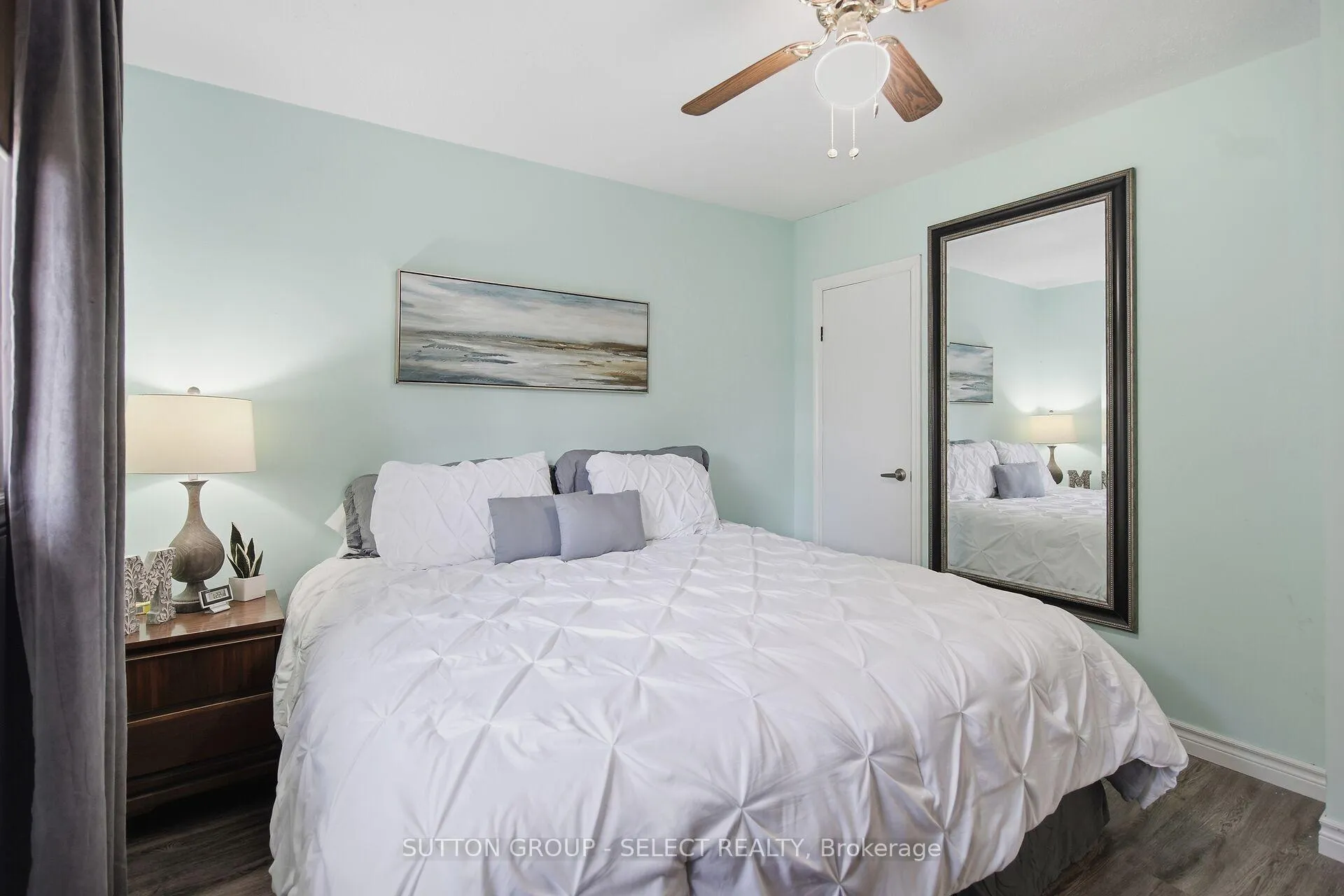 Photo 25 of 21069 Riverview Drive, Thames Centre, Rural Thames Centre — HOMEH