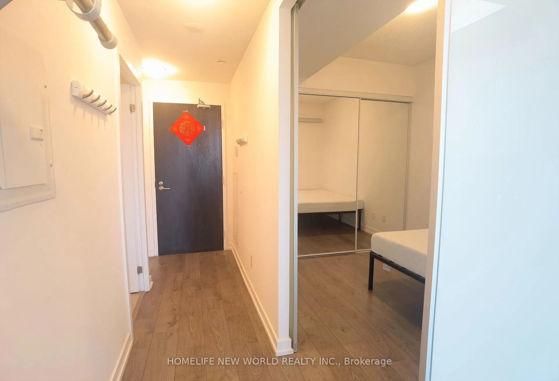 Front of Unit 822, 297 College Street