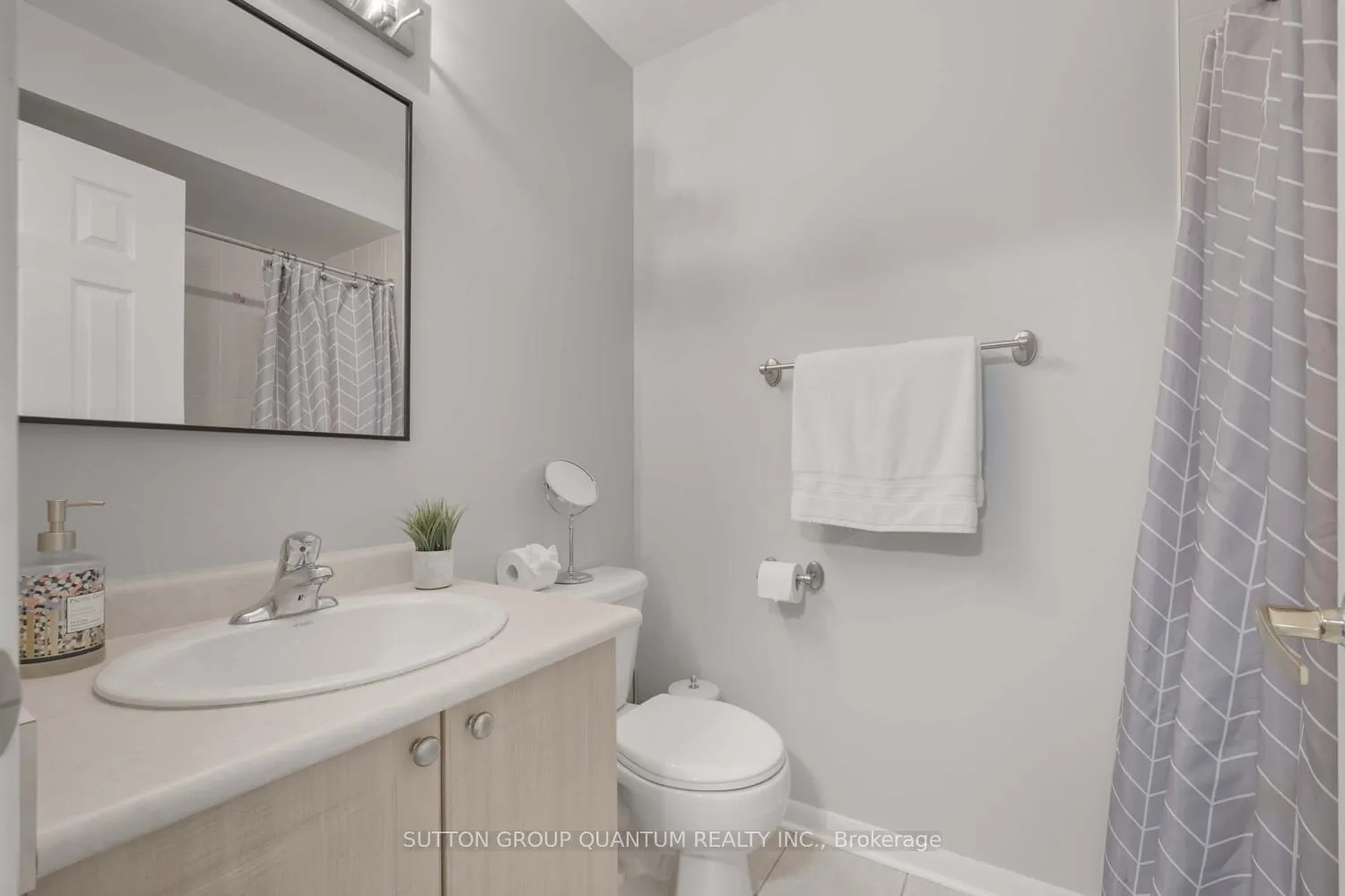 Photo 23 of Unit #38, 1250 St Martins Drive, Pickering, Bay Ridges — HOMEH
