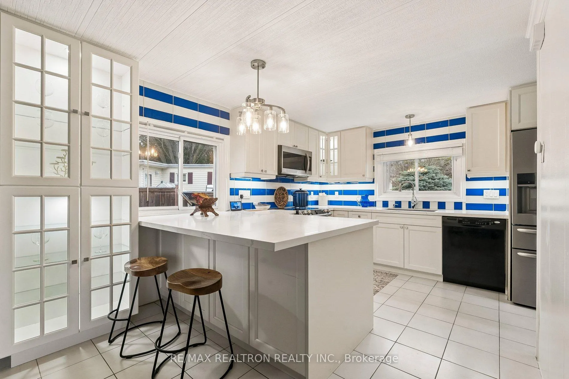 Photo 11 of 10 Pinecrest Circle, Innisfil, Cookstown — HOMEH