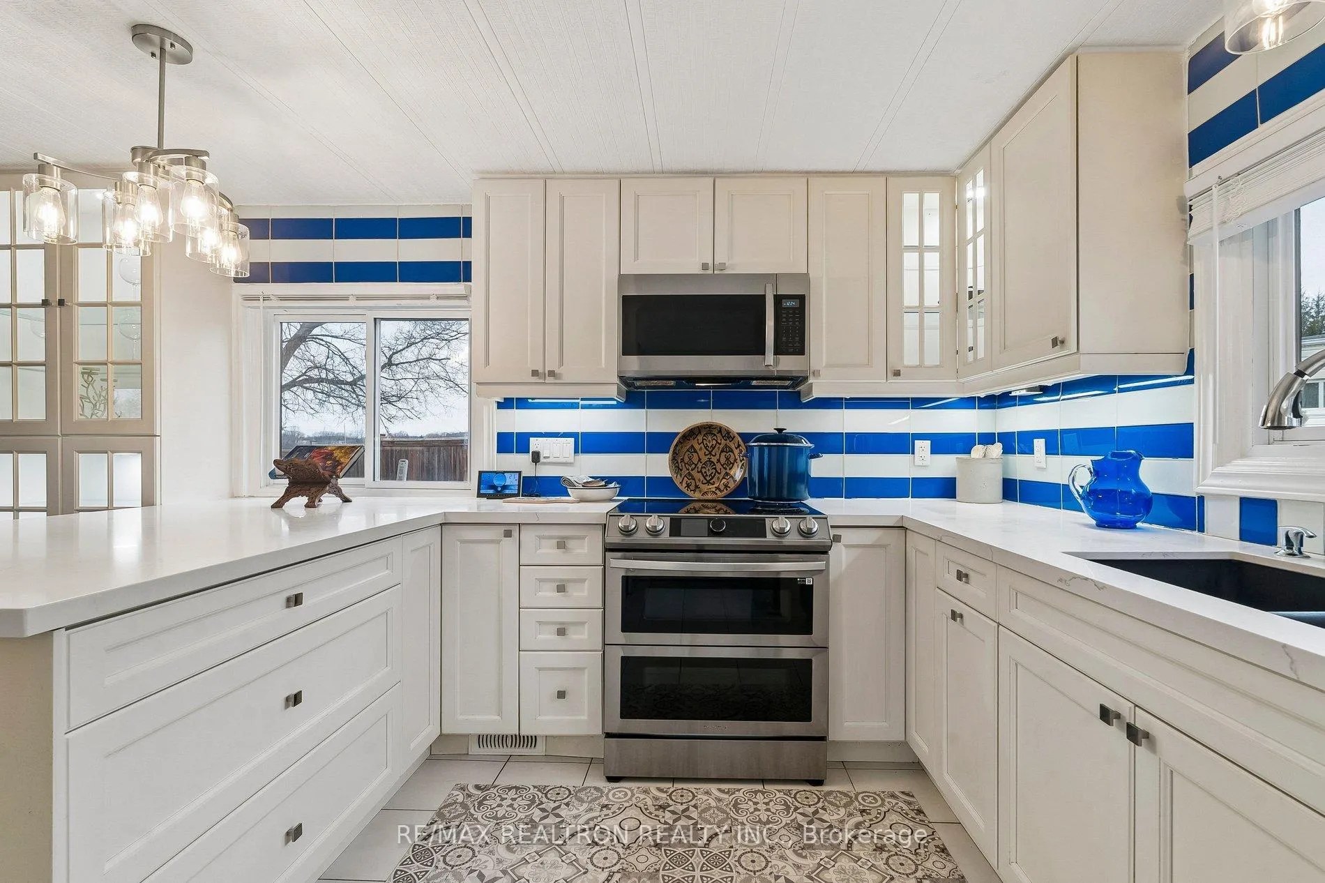 Photo 14 of 10 Pinecrest Circle, Innisfil, Cookstown — HOMEH
