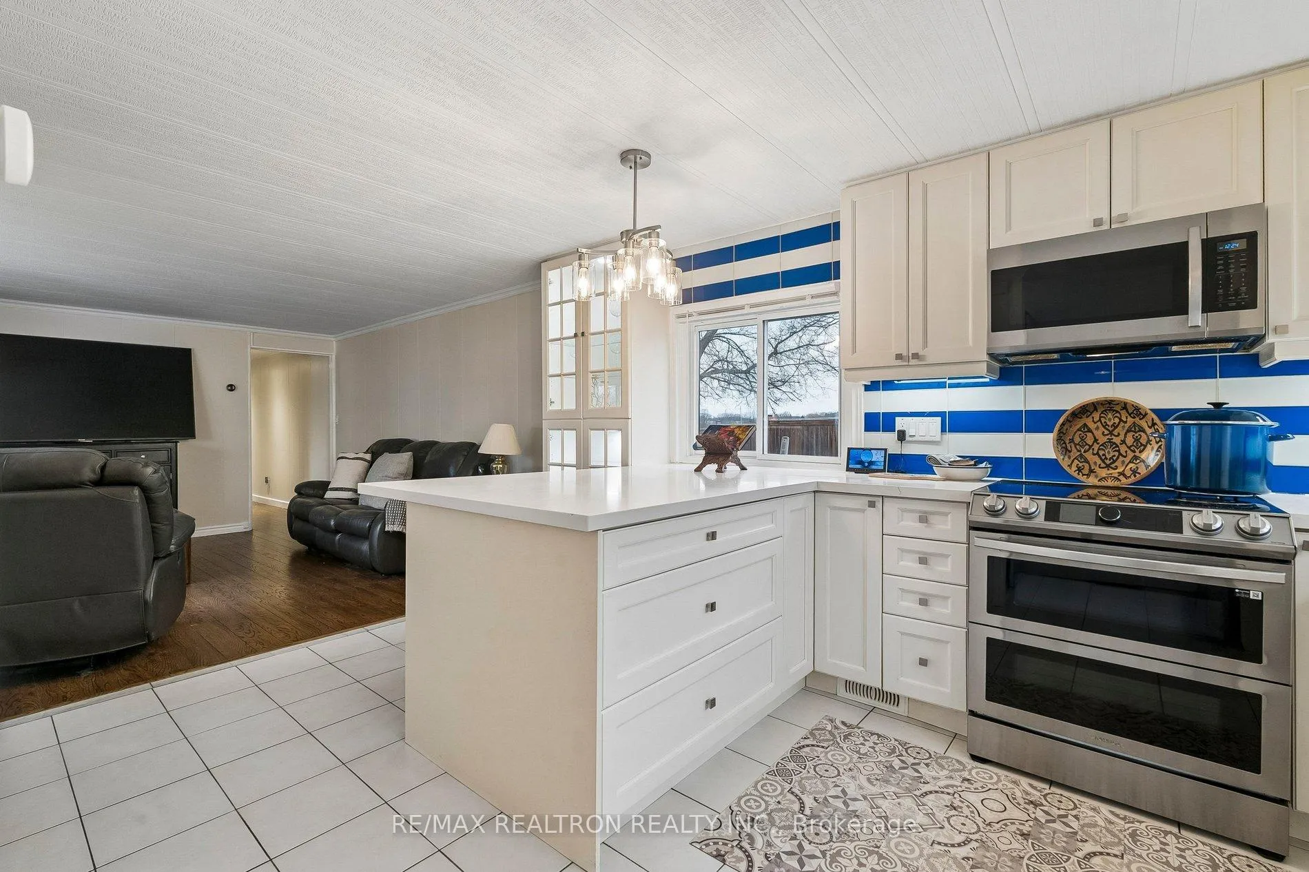 Photo 15 of 10 Pinecrest Circle, Innisfil, Cookstown — HOMEH