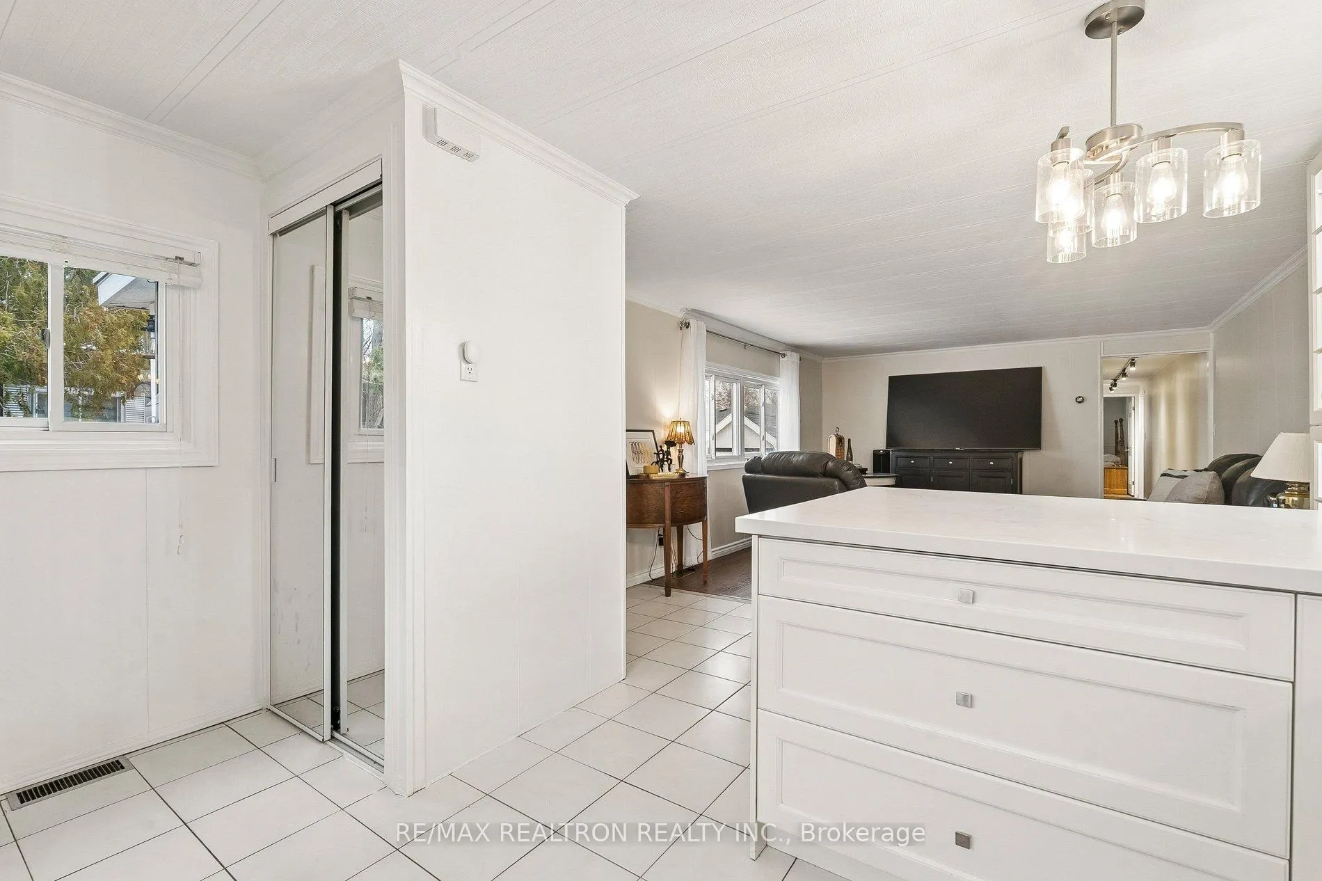 Photo 17 of 10 Pinecrest Circle, Innisfil, Cookstown — HOMEH
