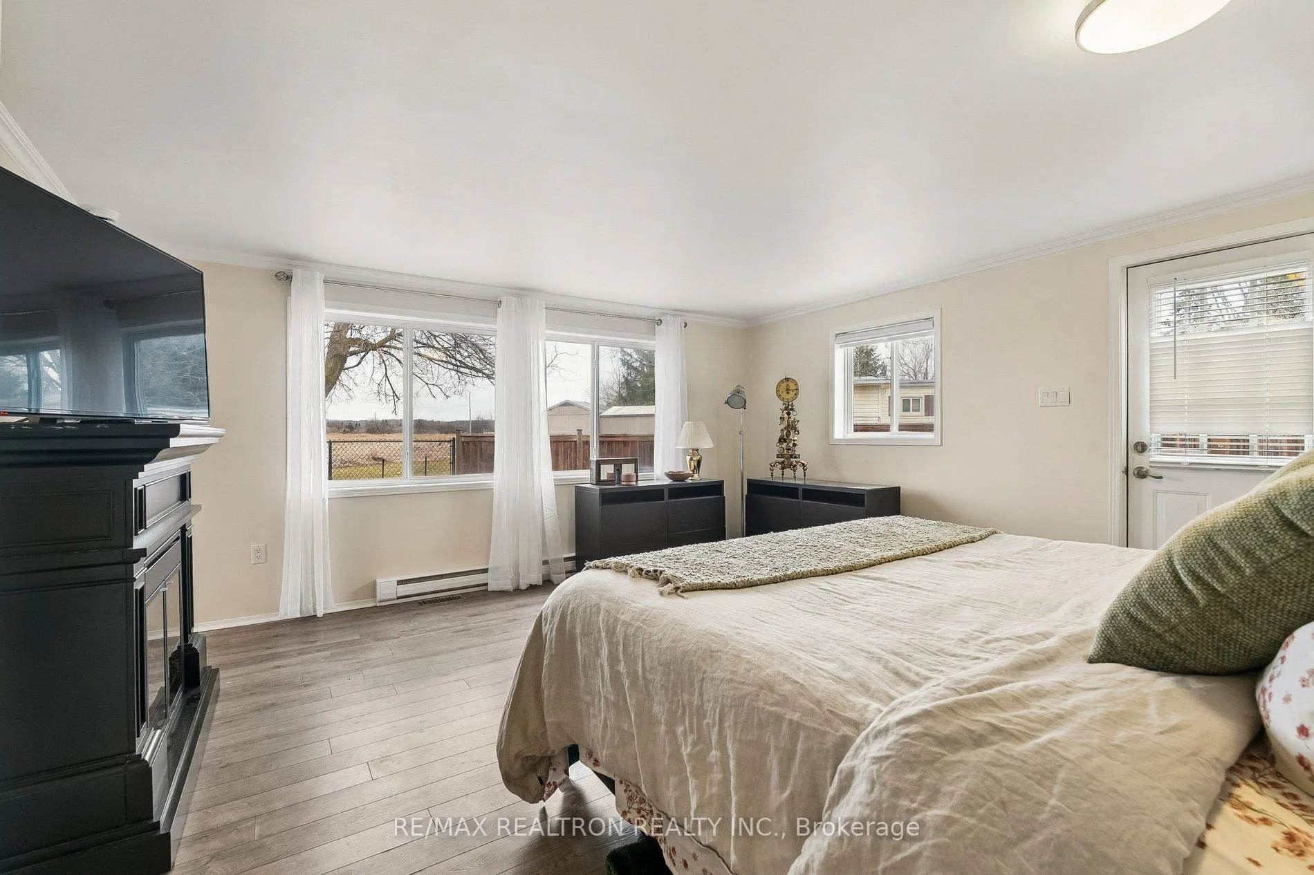 Photo 20 of 10 Pinecrest Circle, Innisfil, Cookstown — HOMEH