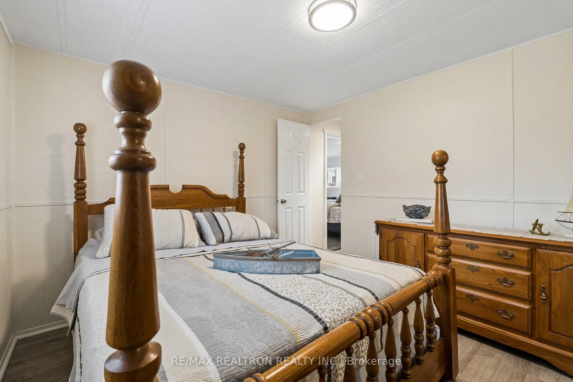 Photo 25 of 10 Pinecrest Circle, Innisfil, Cookstown — HOMEH