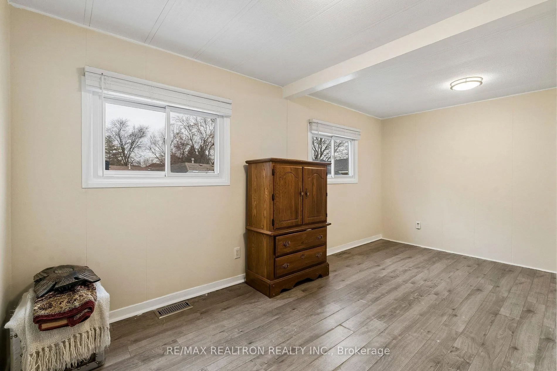 Photo 26 of 10 Pinecrest Circle, Innisfil, Cookstown — HOMEH