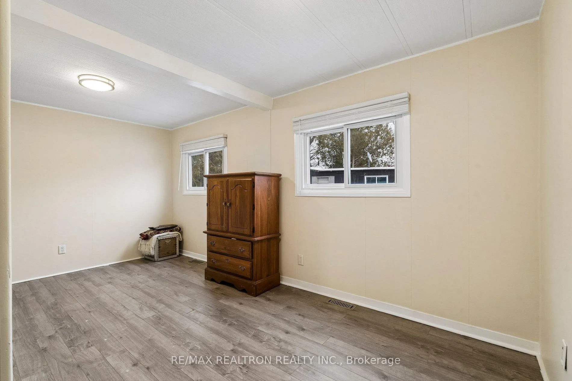Photo 27 of 10 Pinecrest Circle, Innisfil, Cookstown — HOMEH
