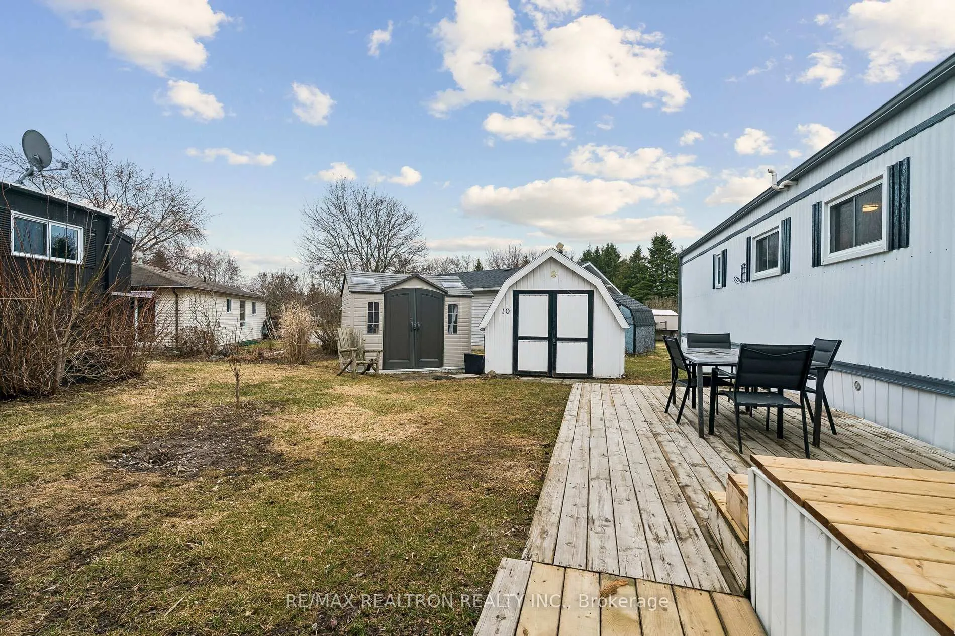 Photo 37 of 10 Pinecrest Circle, Innisfil, Cookstown — HOMEH