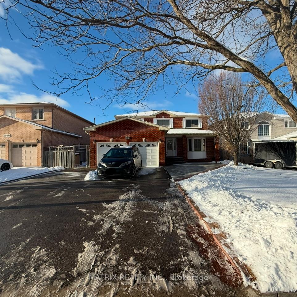 Photo 3 of Unit B, 1602 Middleton Street, Pickering, Brock Ridge — HOMEH