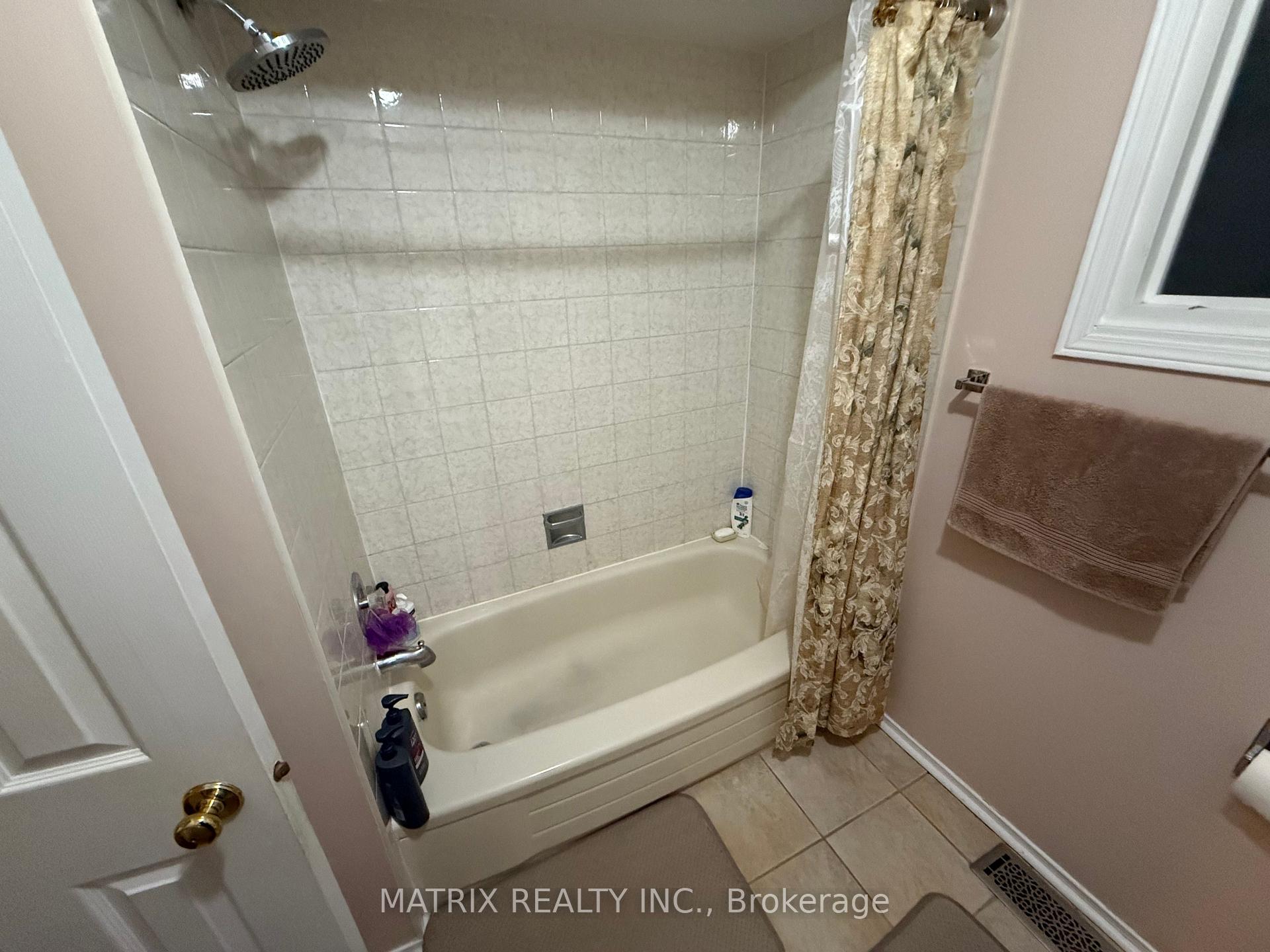 Photo 28 of Unit B, 1602 Middleton Street, Pickering, Brock Ridge — HOMEH