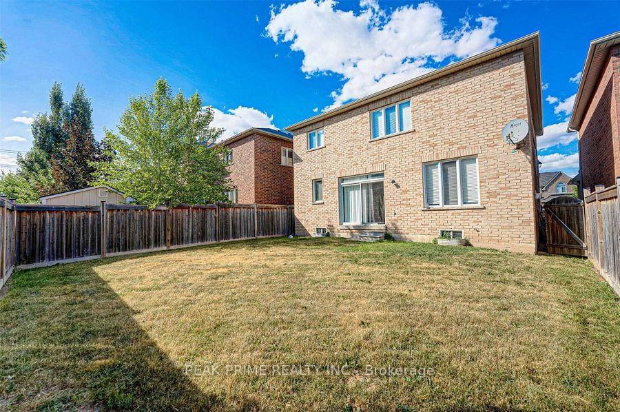 Photo 2 of 140 Savoline Boulevard S, Milton, Scott — HOMEH