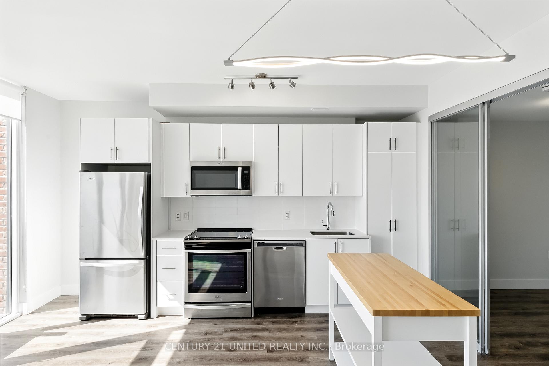 Photo 3 of Unit 604, 475 George Street N, Peterborough, Town Ward 3 — HOMEH