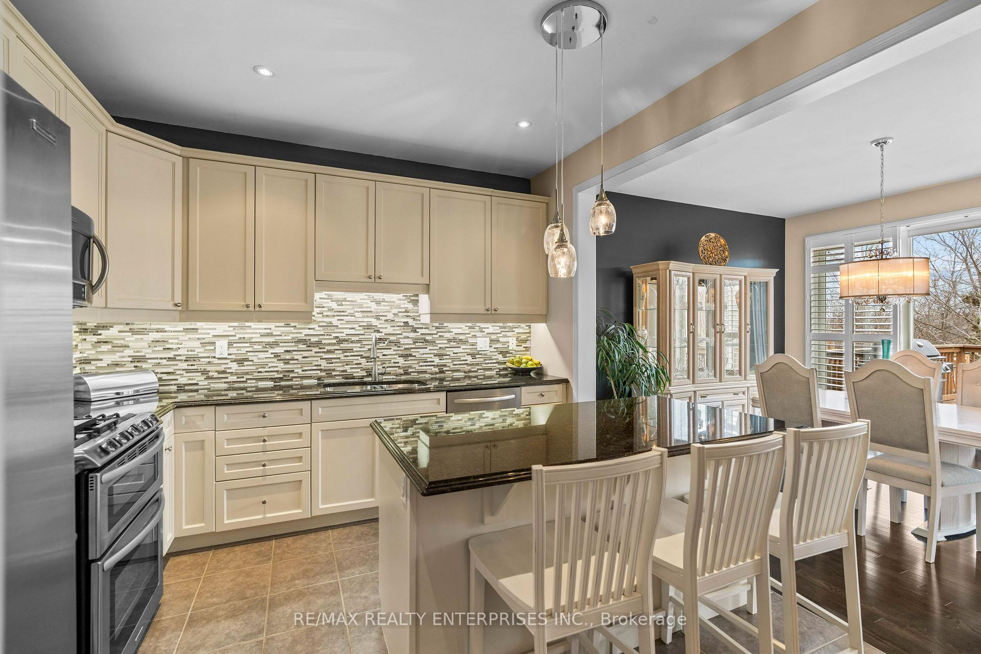 Photo 3 of 1005 Tock Close, Milton, Willmott — HOMEH