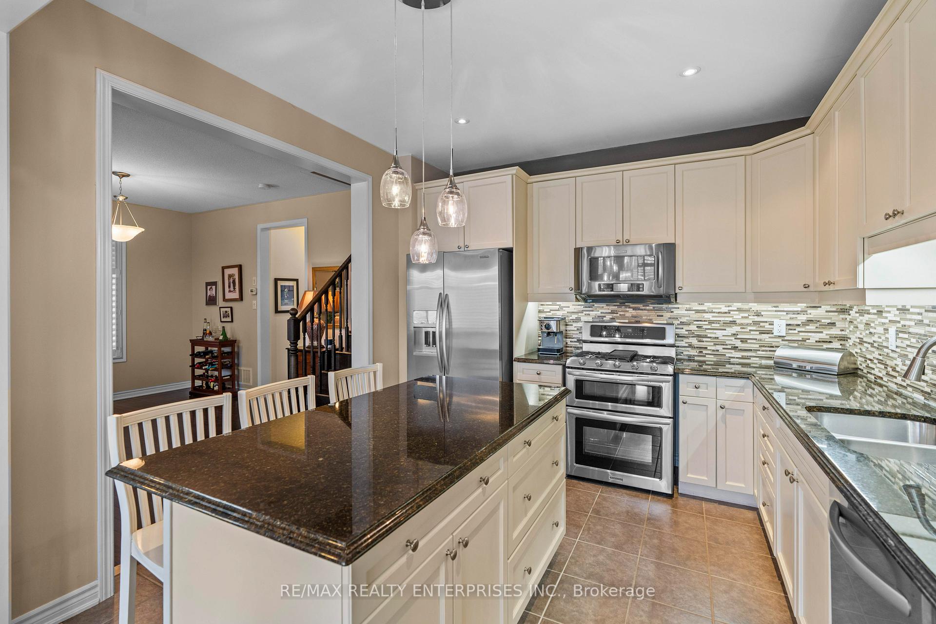 Photo 5 of 1005 Tock Close, Milton, Willmott — HOMEH