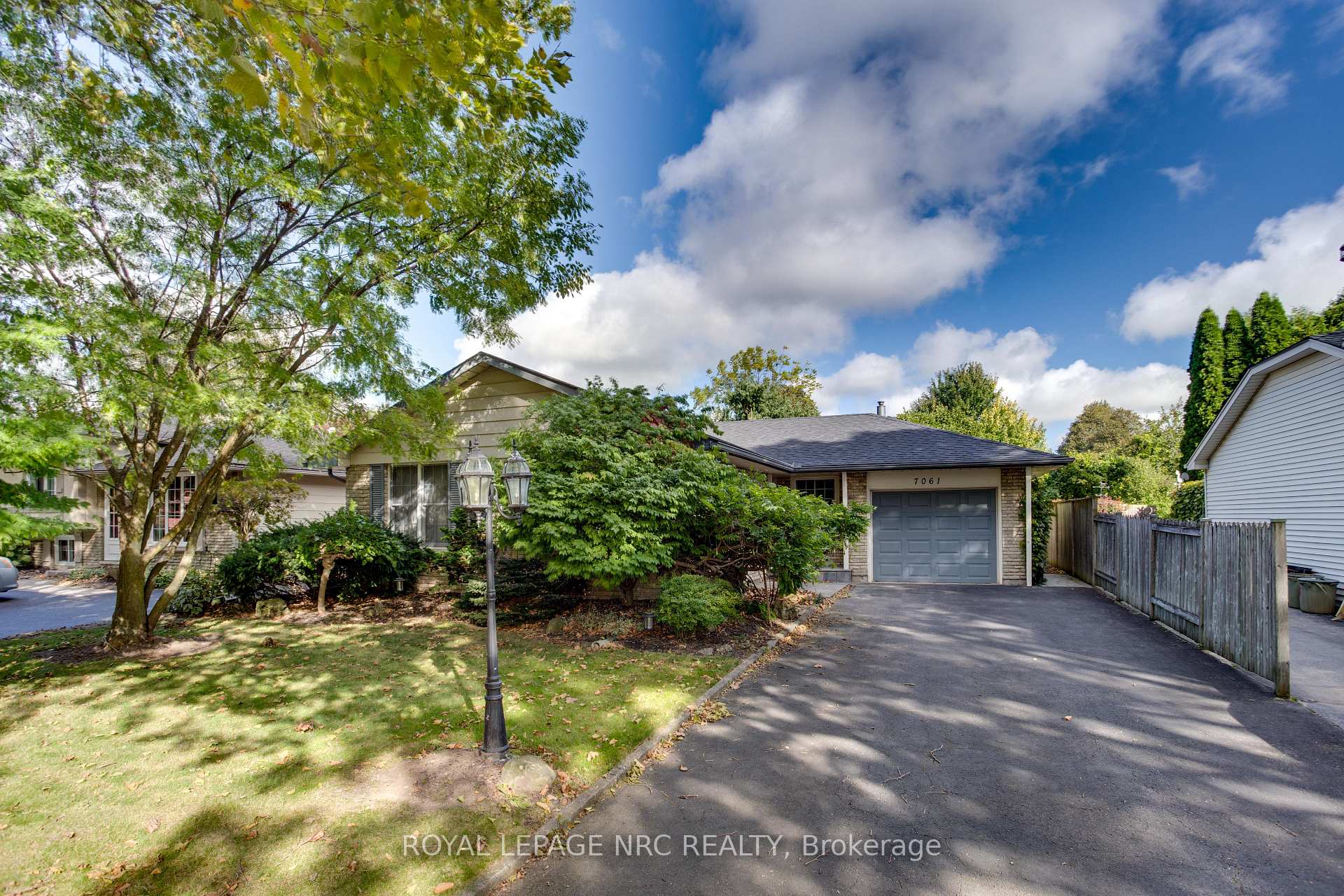 Front of 7061 Dolphin Street