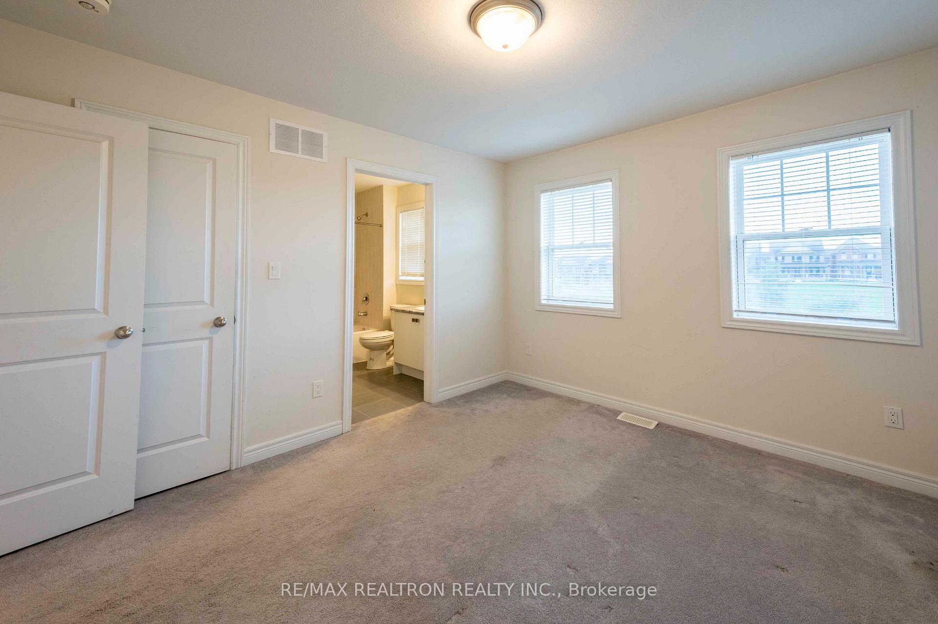 Photo 10 of 881 Broadway Boulevard, Peterborough, Northcrest Ward 5 — HOMEH