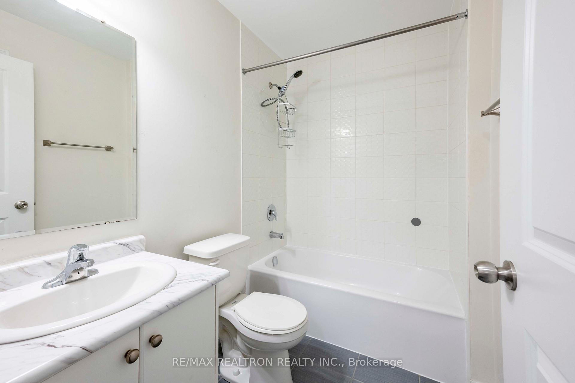 Photo 12 of 881 Broadway Boulevard, Peterborough, Northcrest Ward 5 — HOMEH