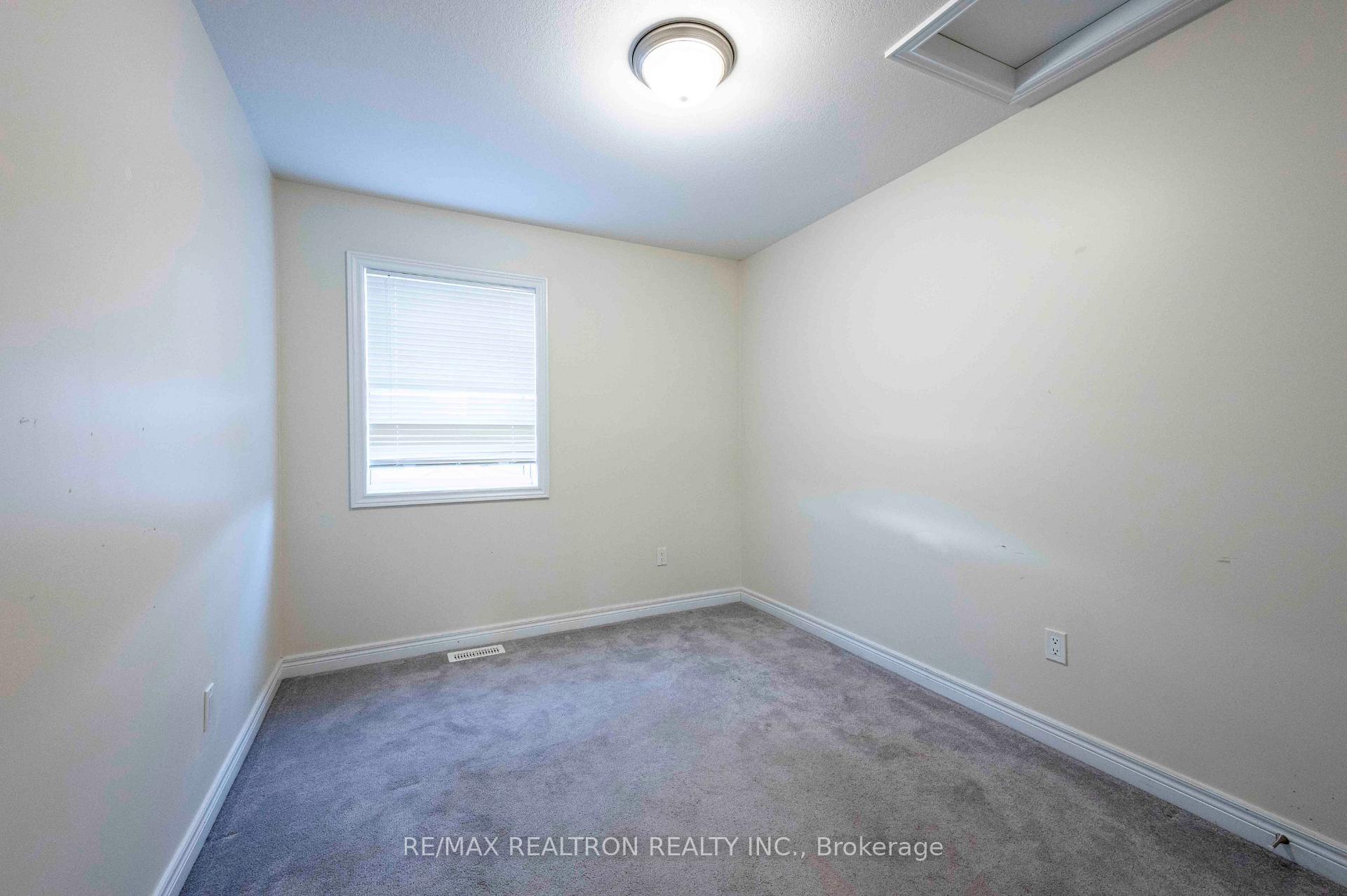 Photo 14 of 881 Broadway Boulevard, Peterborough, Northcrest Ward 5 — HOMEH