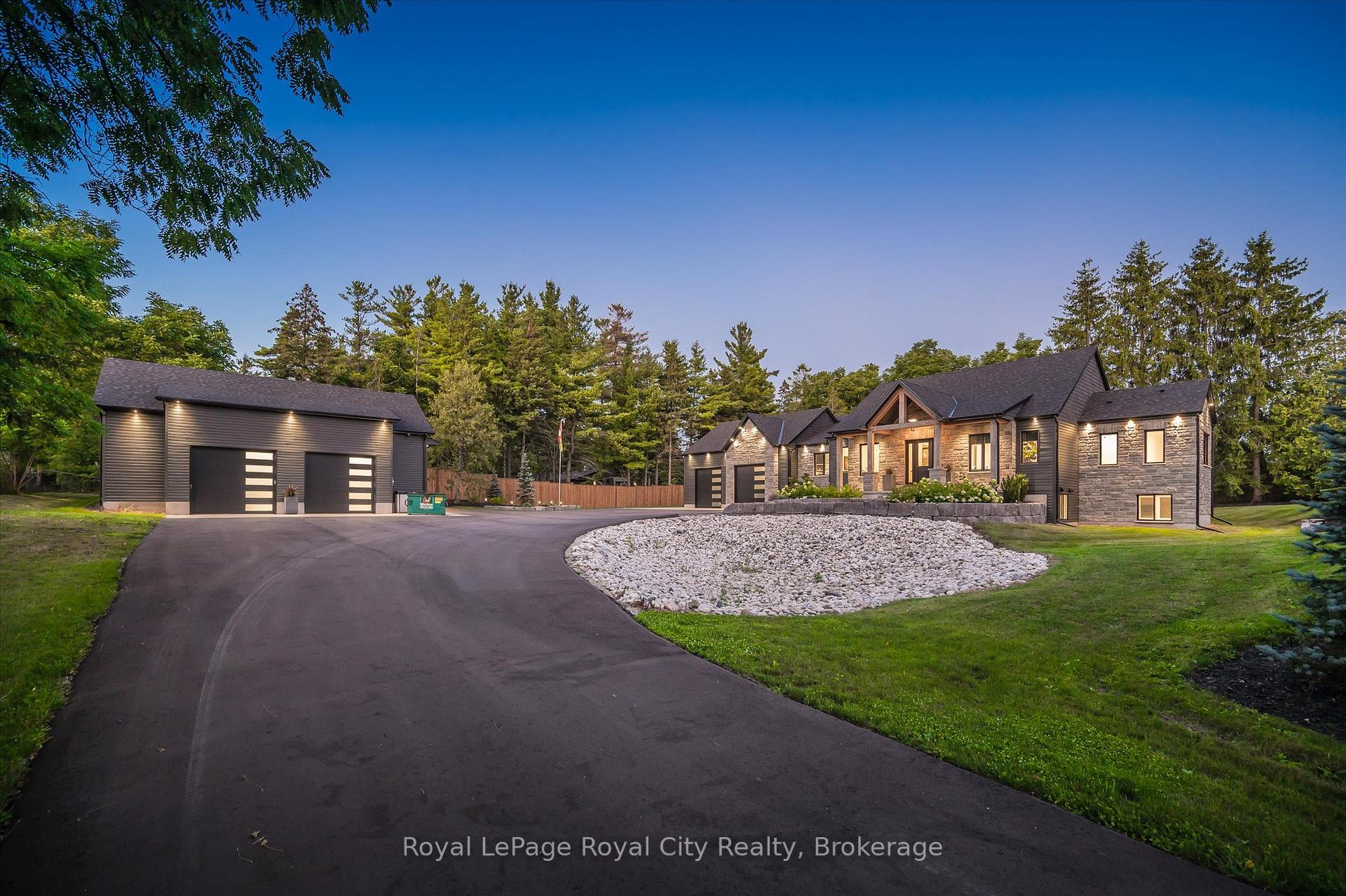 Photo 1 of 15 Farnham Road, Puslinch, Rural Puslinch East — HOMEH