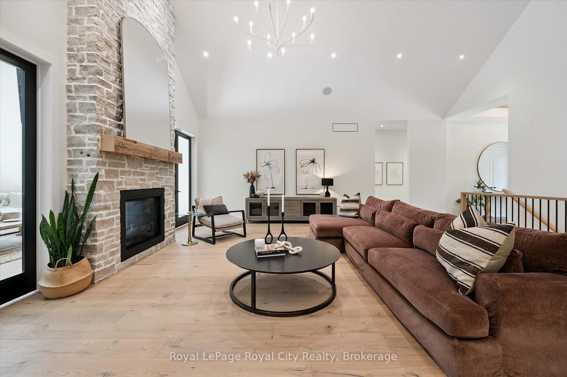 Photo 10 of 15 Farnham Road, Puslinch, Rural Puslinch East — HOMEH