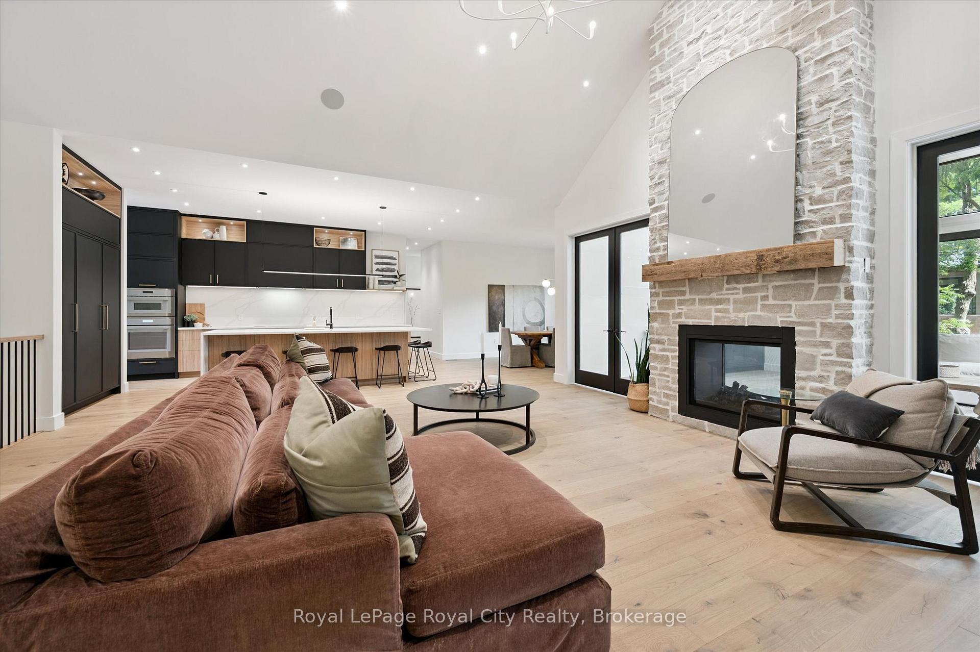 Photo 11 of 15 Farnham Road, Puslinch, Rural Puslinch East — HOMEH