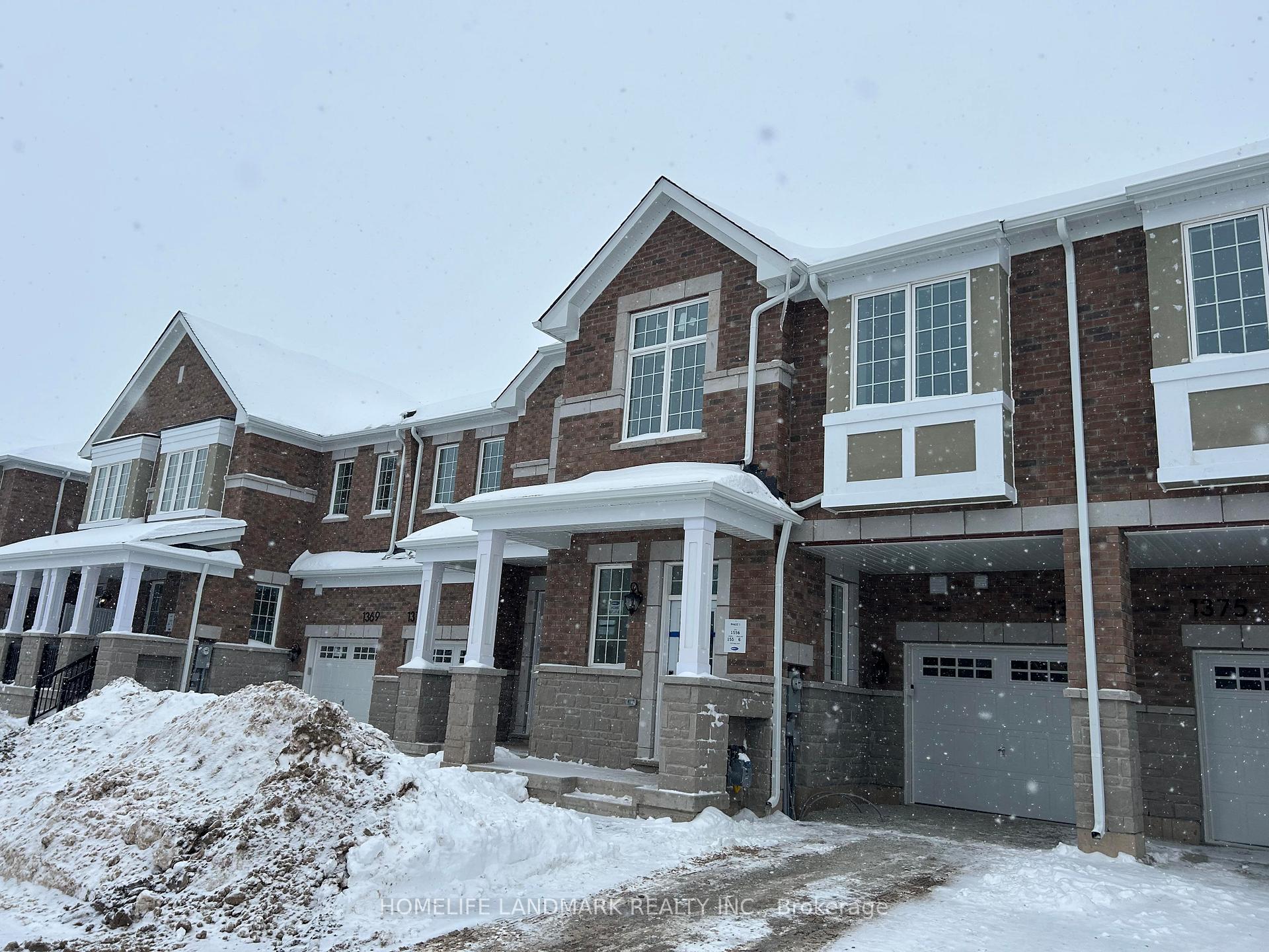 Front of 1373 Copley Court S