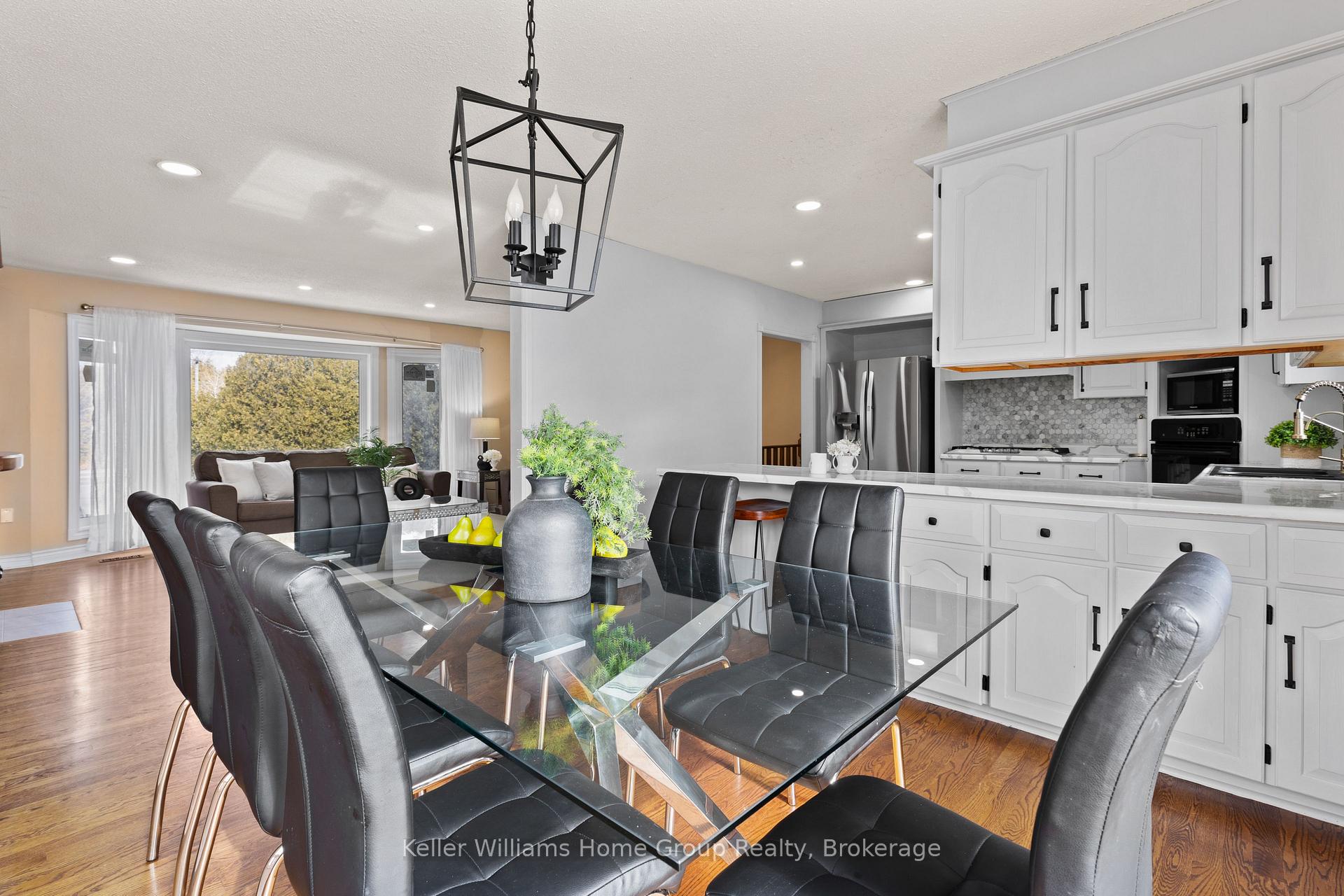 Photo 13 of 11 Brock Road S, Puslinch, Aberfoyle — HOMEH