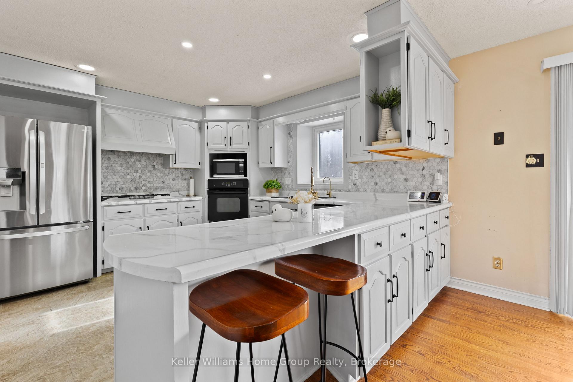 Photo 14 of 11 Brock Road S, Puslinch, Aberfoyle — HOMEH