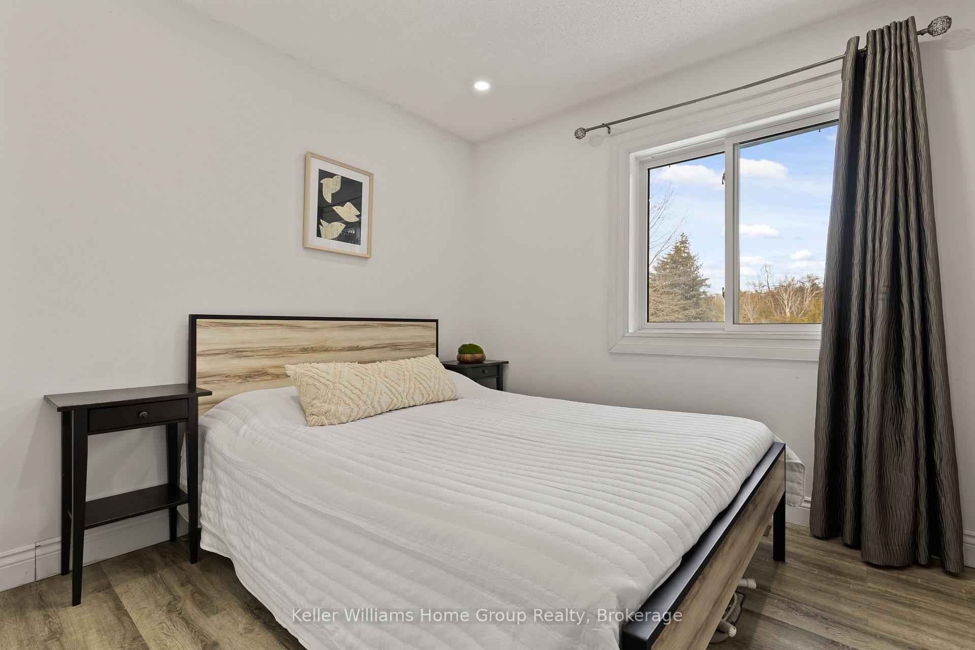 Photo 18 of 11 Brock Road S, Puslinch, Aberfoyle — HOMEH
