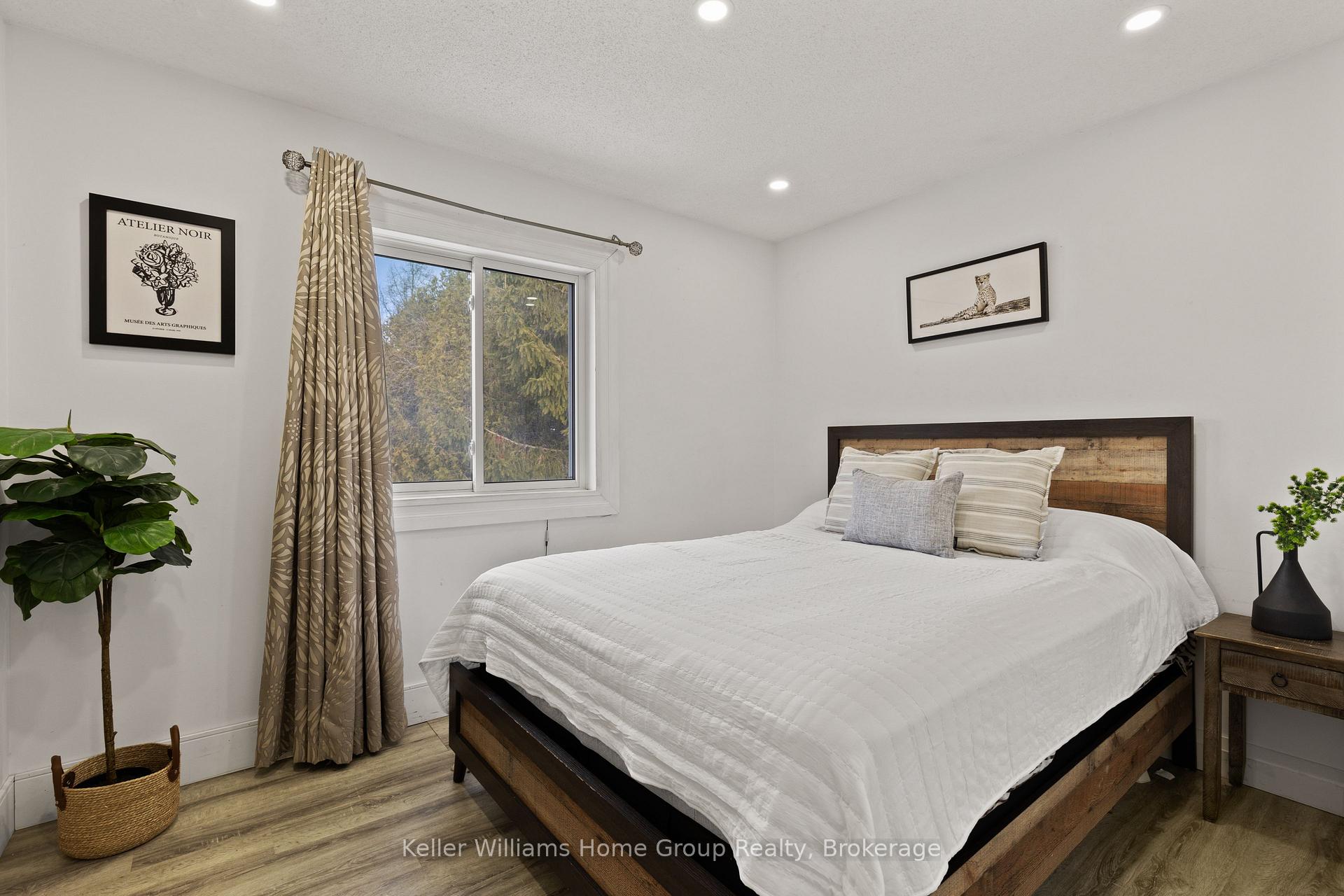 Photo 20 of 11 Brock Road S, Puslinch, Aberfoyle — HOMEH