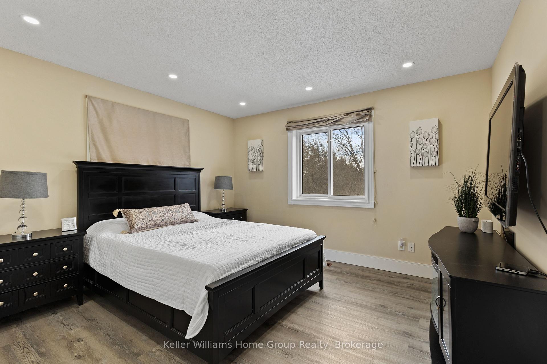 Photo 22 of 11 Brock Road S, Puslinch, Aberfoyle — HOMEH