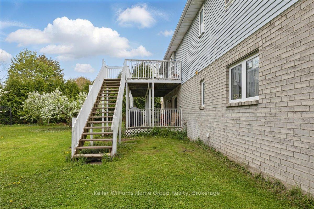 Photo 38 of 11 Brock Road S, Puslinch, Aberfoyle — HOMEH