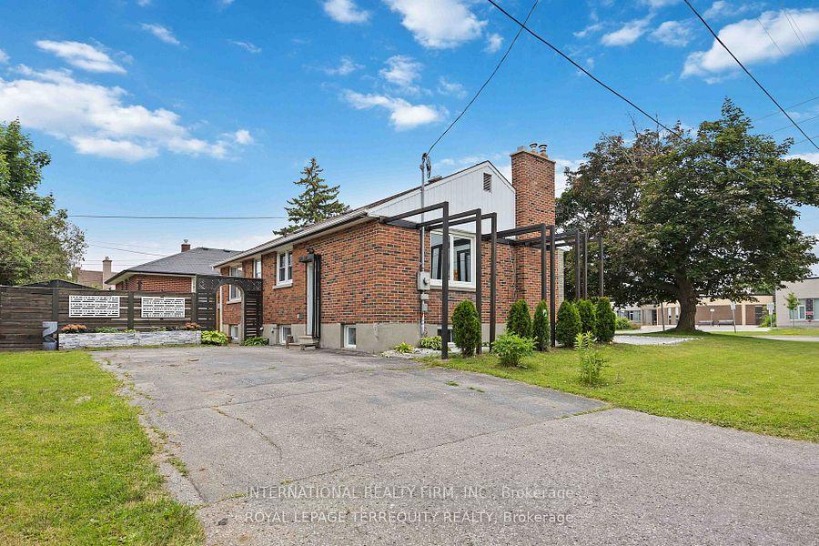 Photo 2 of 575 Stevenson Road N, Oshawa, McLaughlin — HOMEH