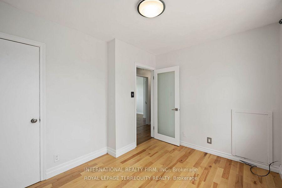 Photo 4 of 575 Stevenson Road N, Oshawa, McLaughlin — HOMEH