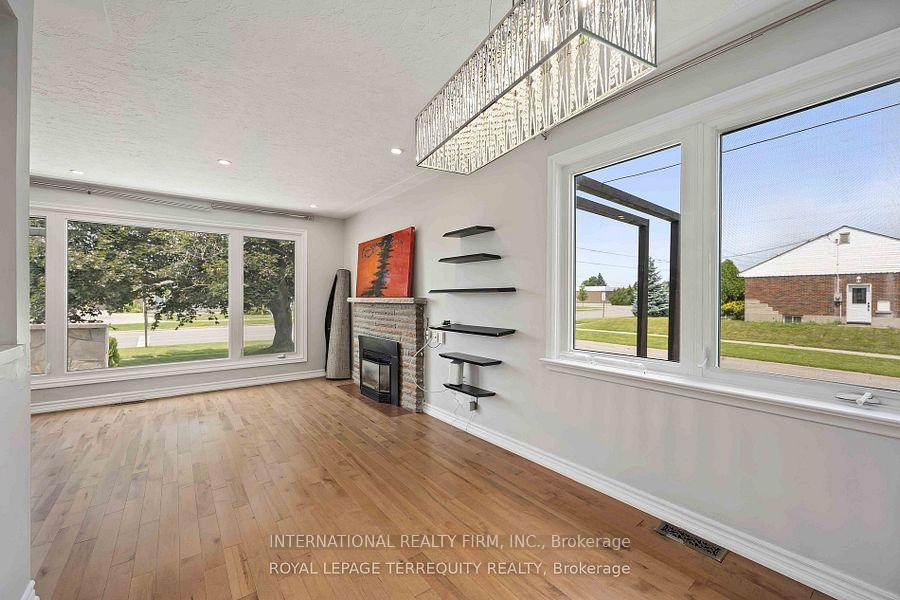 Photo 5 of 575 Stevenson Road N, Oshawa, McLaughlin — HOMEH