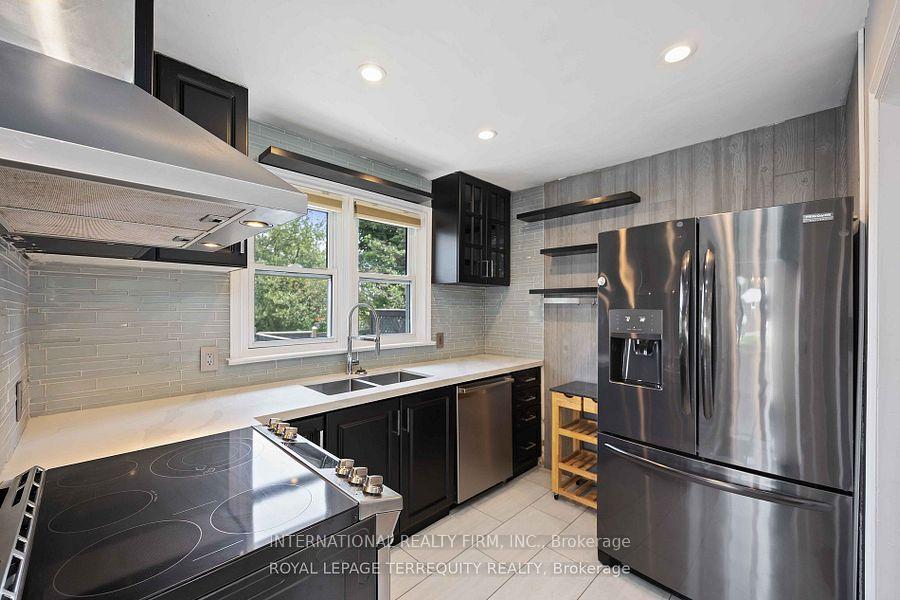 Photo 6 of 575 Stevenson Road N, Oshawa, McLaughlin — HOMEH