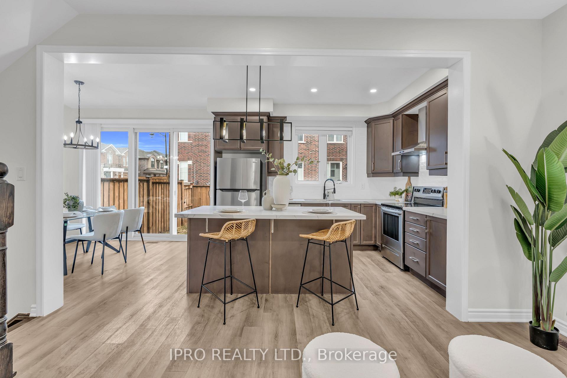Photo 12 of 1256 Hazel Way, Milton, Cobban — HOMEH