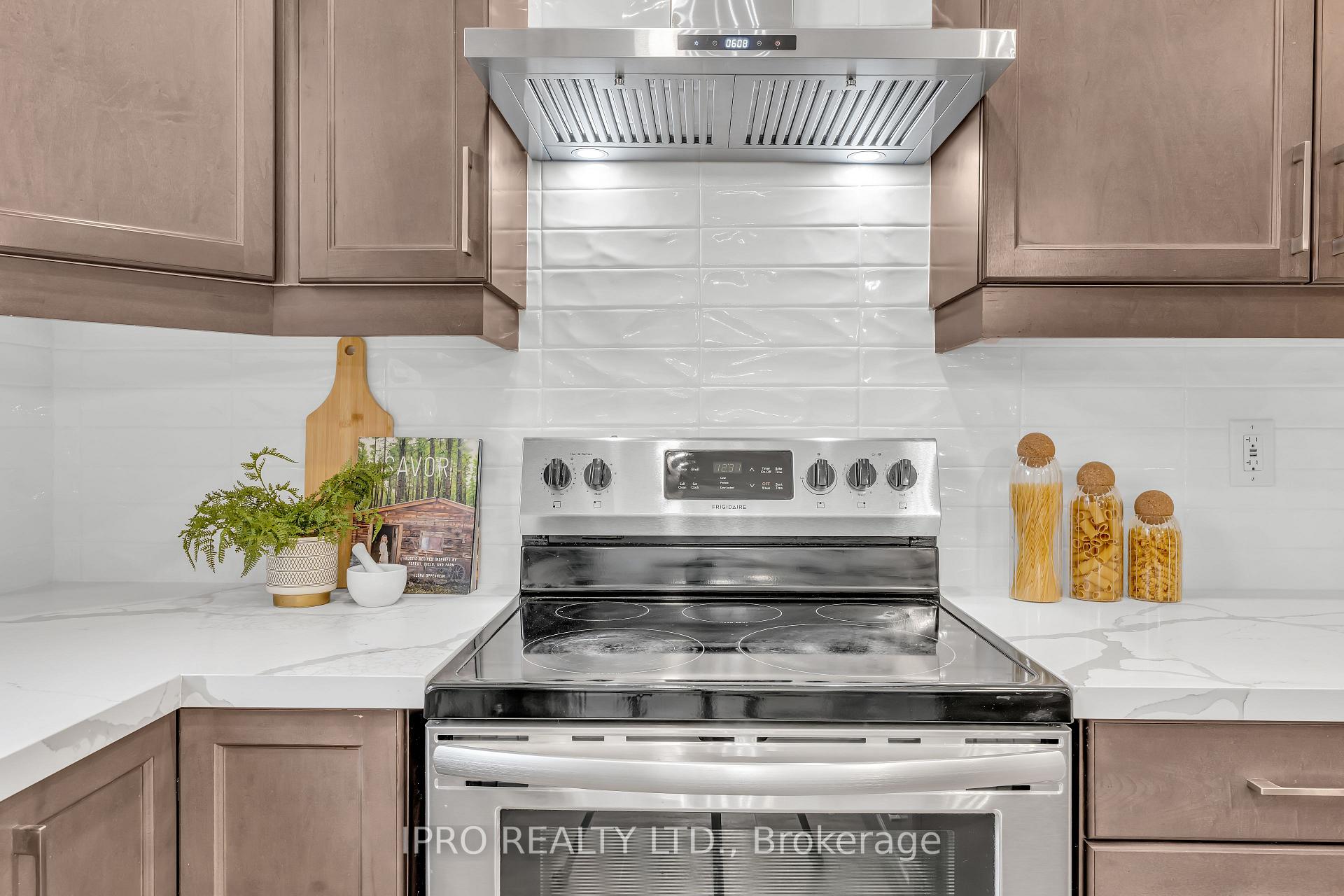 Photo 15 of 1256 Hazel Way, Milton, Cobban — HOMEH