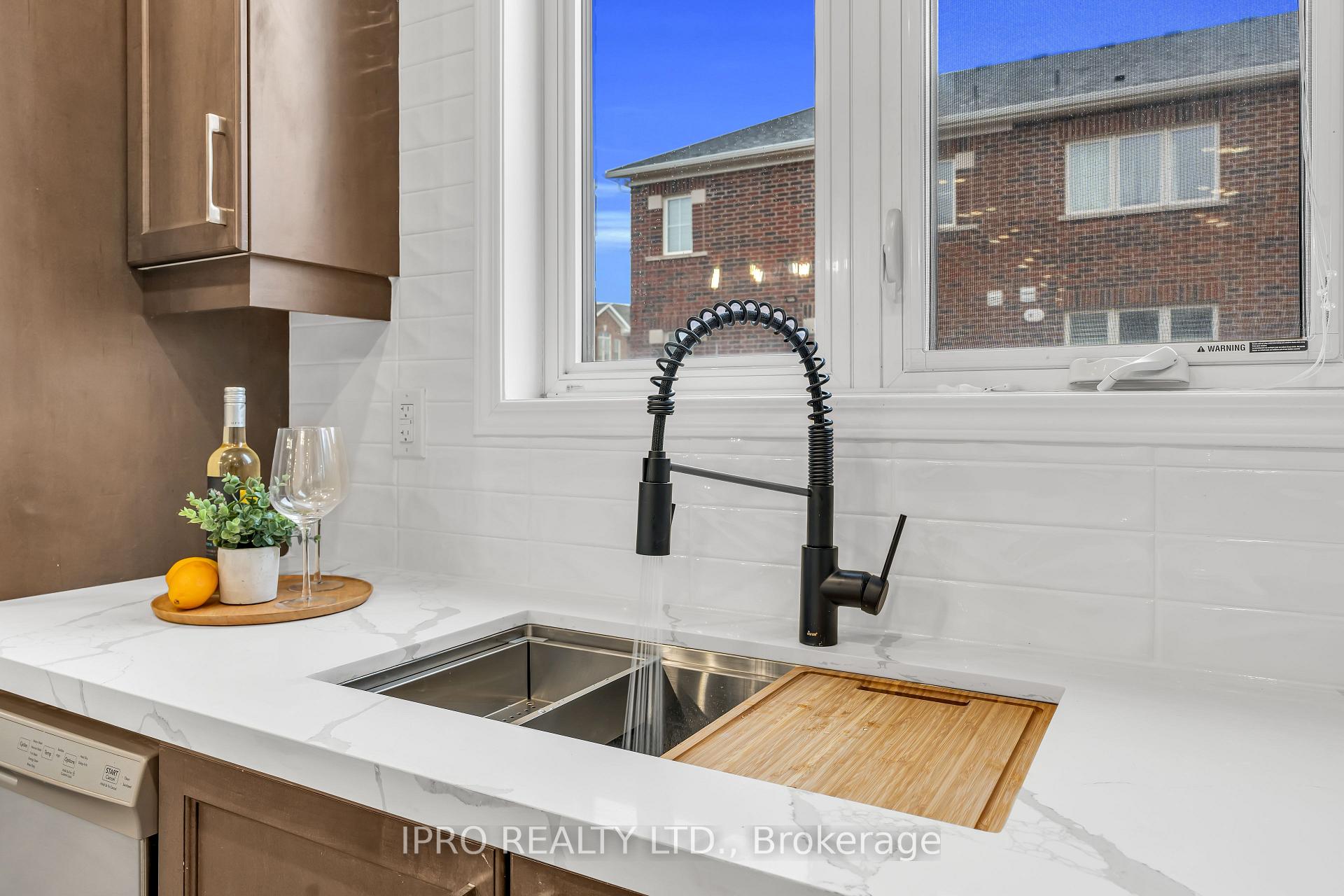 Photo 16 of 1256 Hazel Way, Milton, Cobban — HOMEH